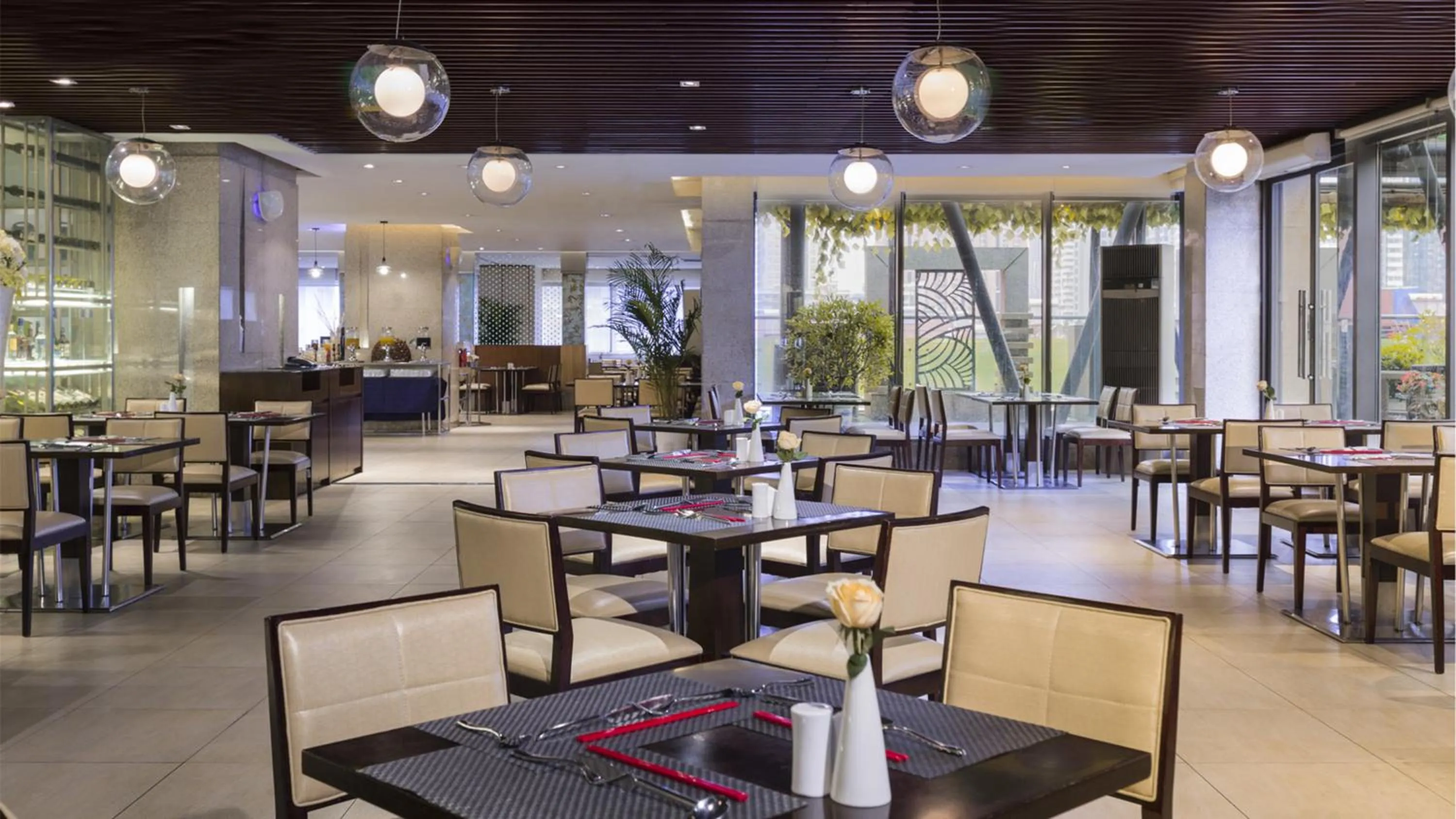 Restaurant/places to eat in Holiday Inn Nanjing Aqua City by IHG
