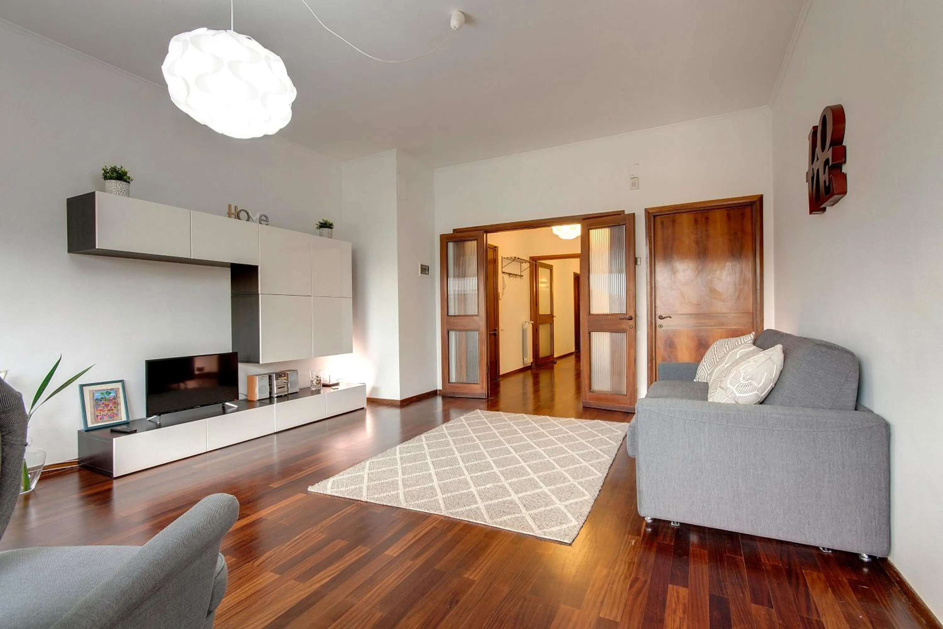Lungarno Apartment by Mamo Florence
