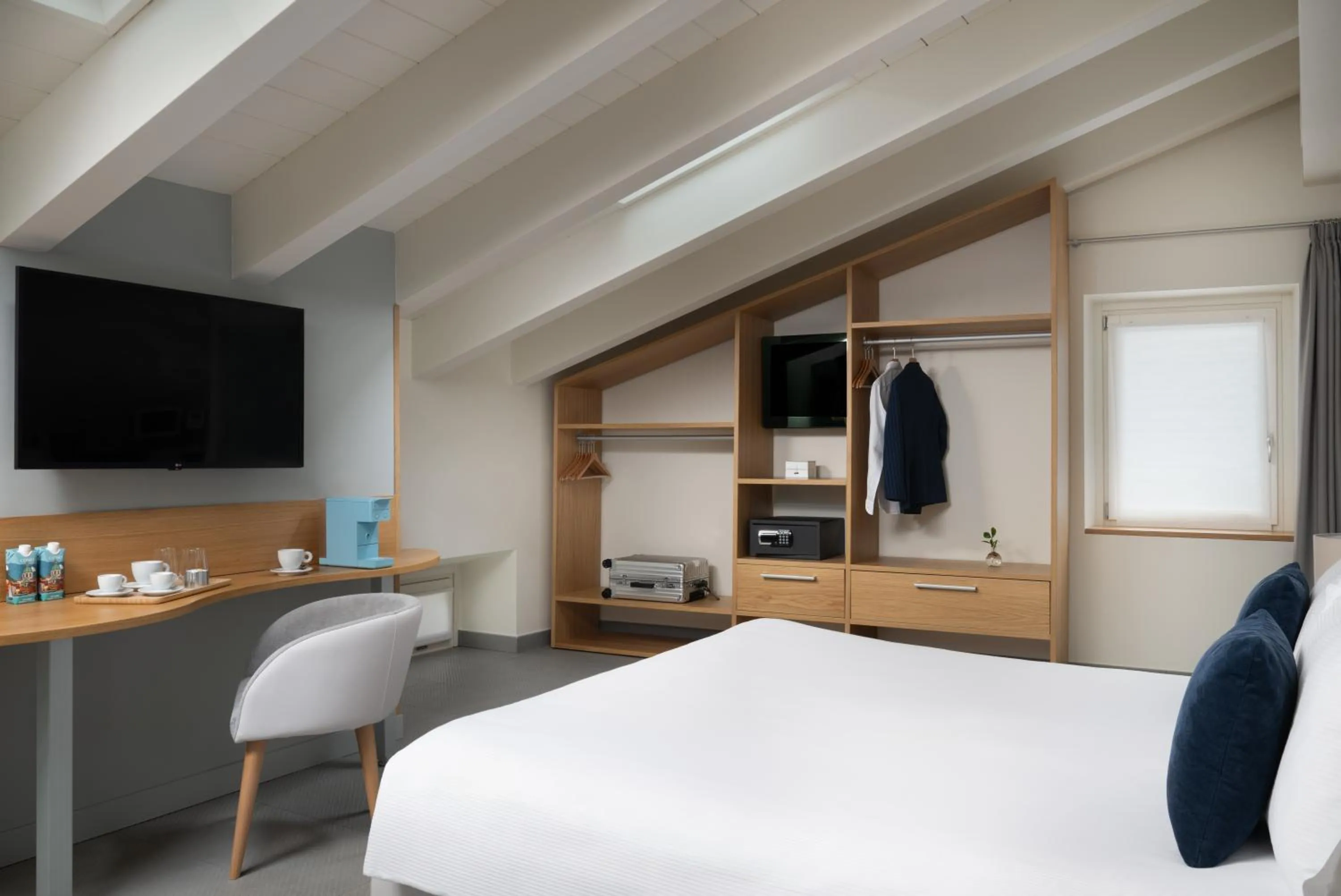 Bedroom, Bed in Avenue Boutique Hotel