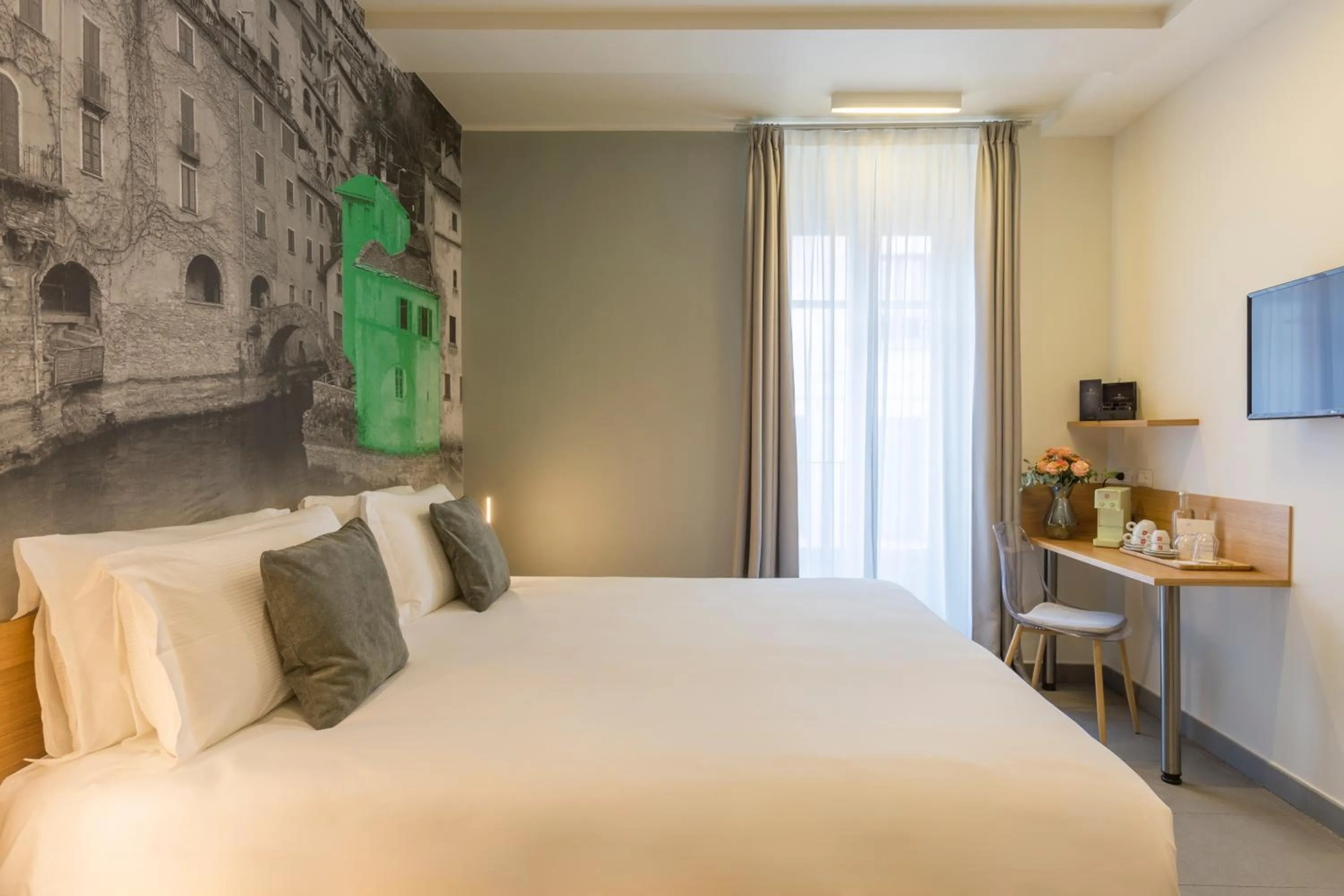 Bed in Avenue Boutique Hotel