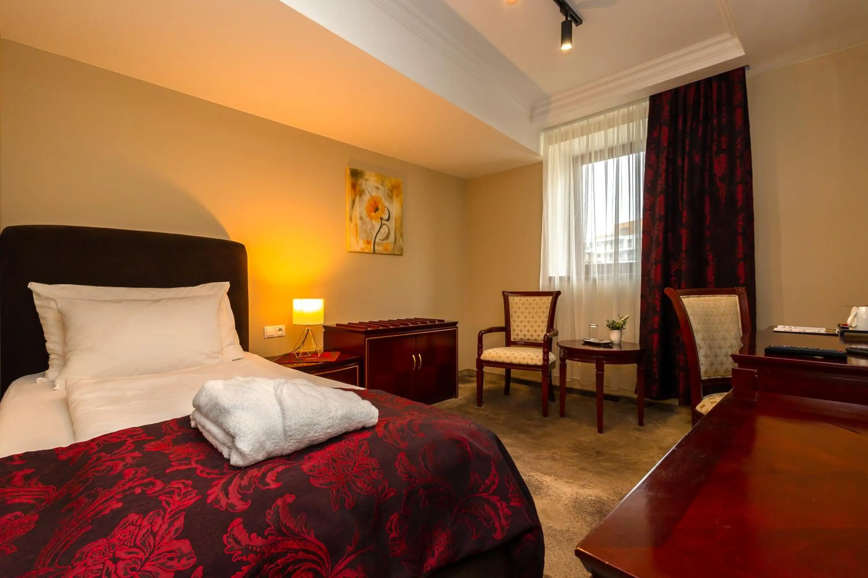 Photo of the whole room, Bed in Grand Hotel Sole