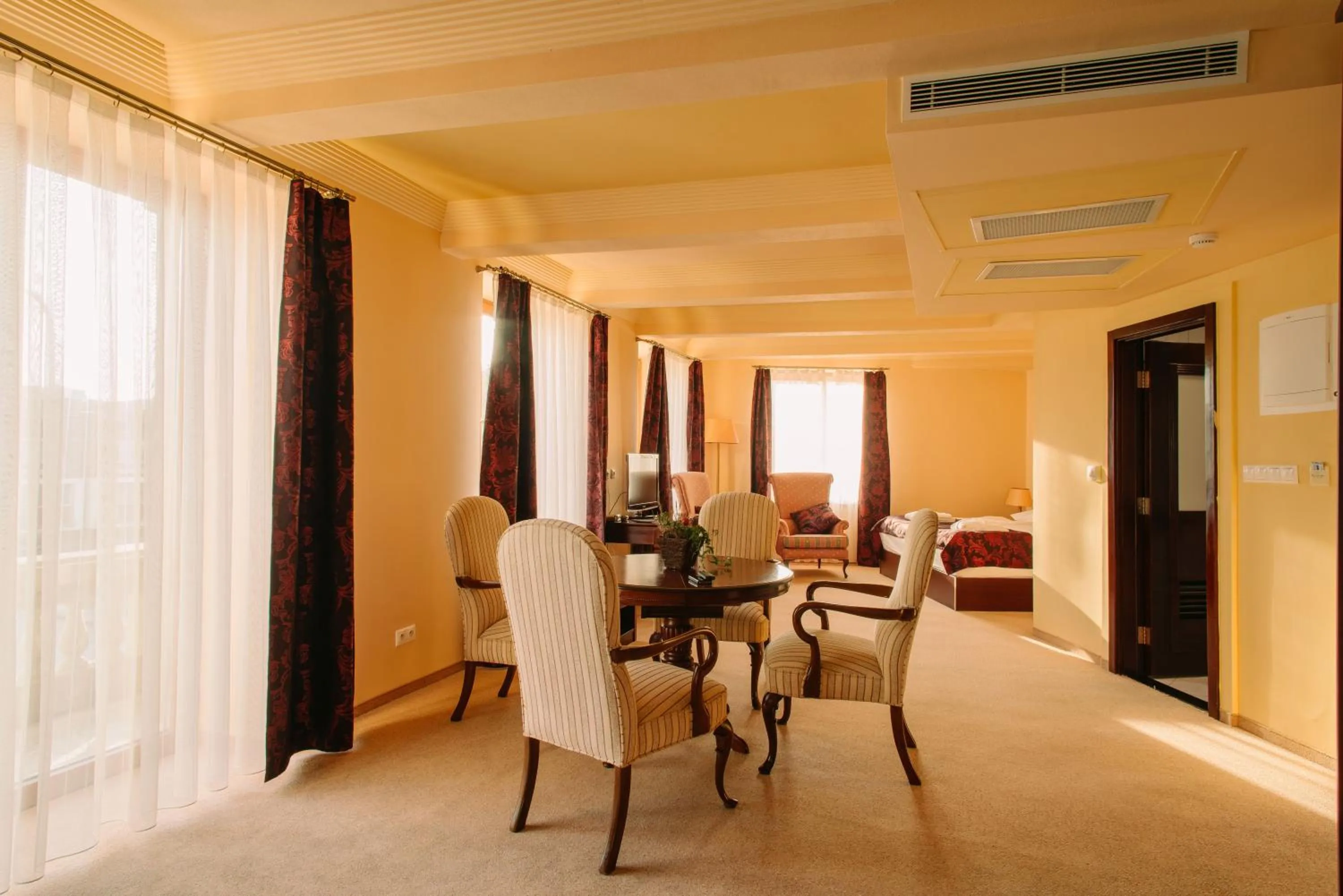 Seating area in Grand Hotel Sole