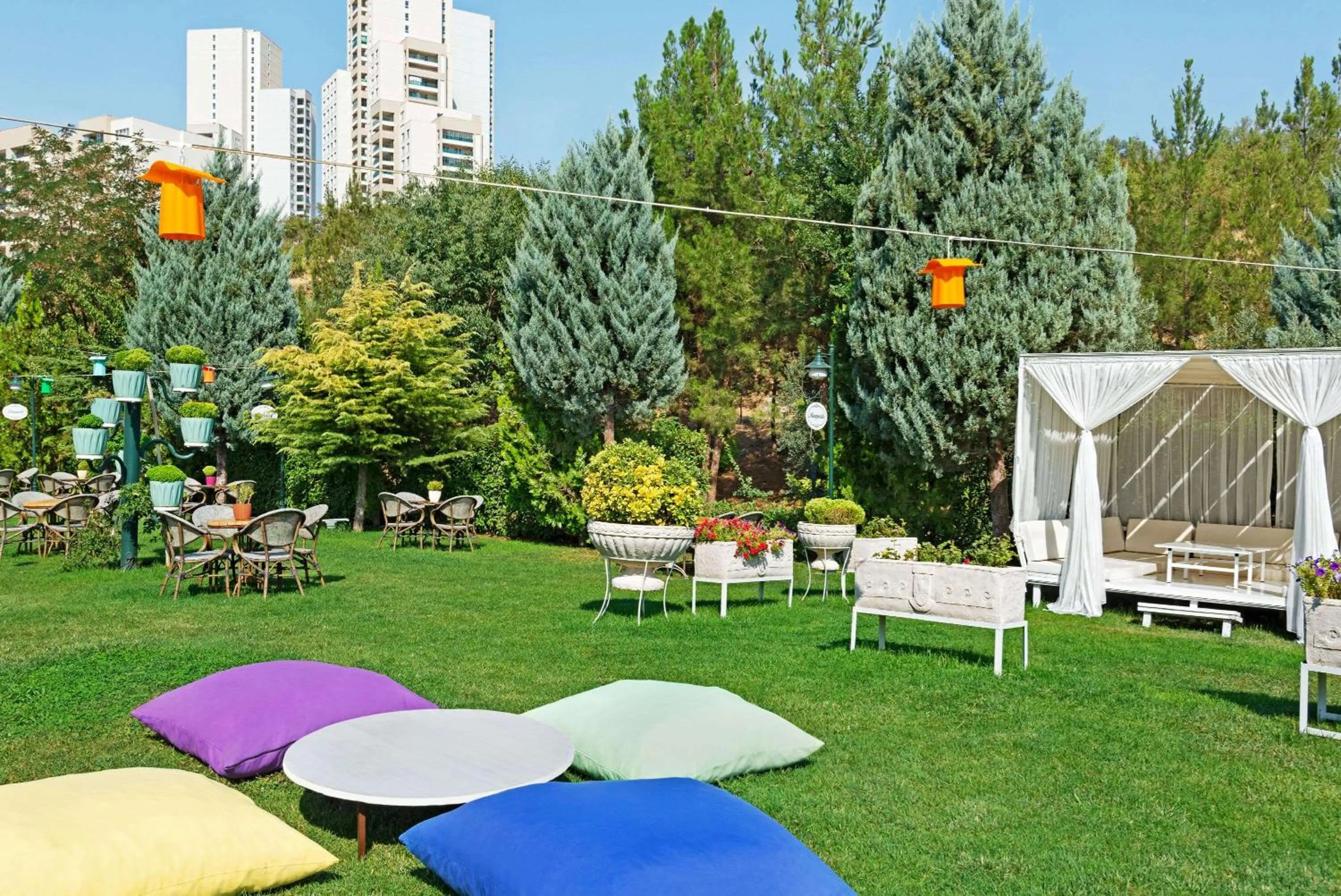 Garden in Ramada Plaza by Wyndham Mardin