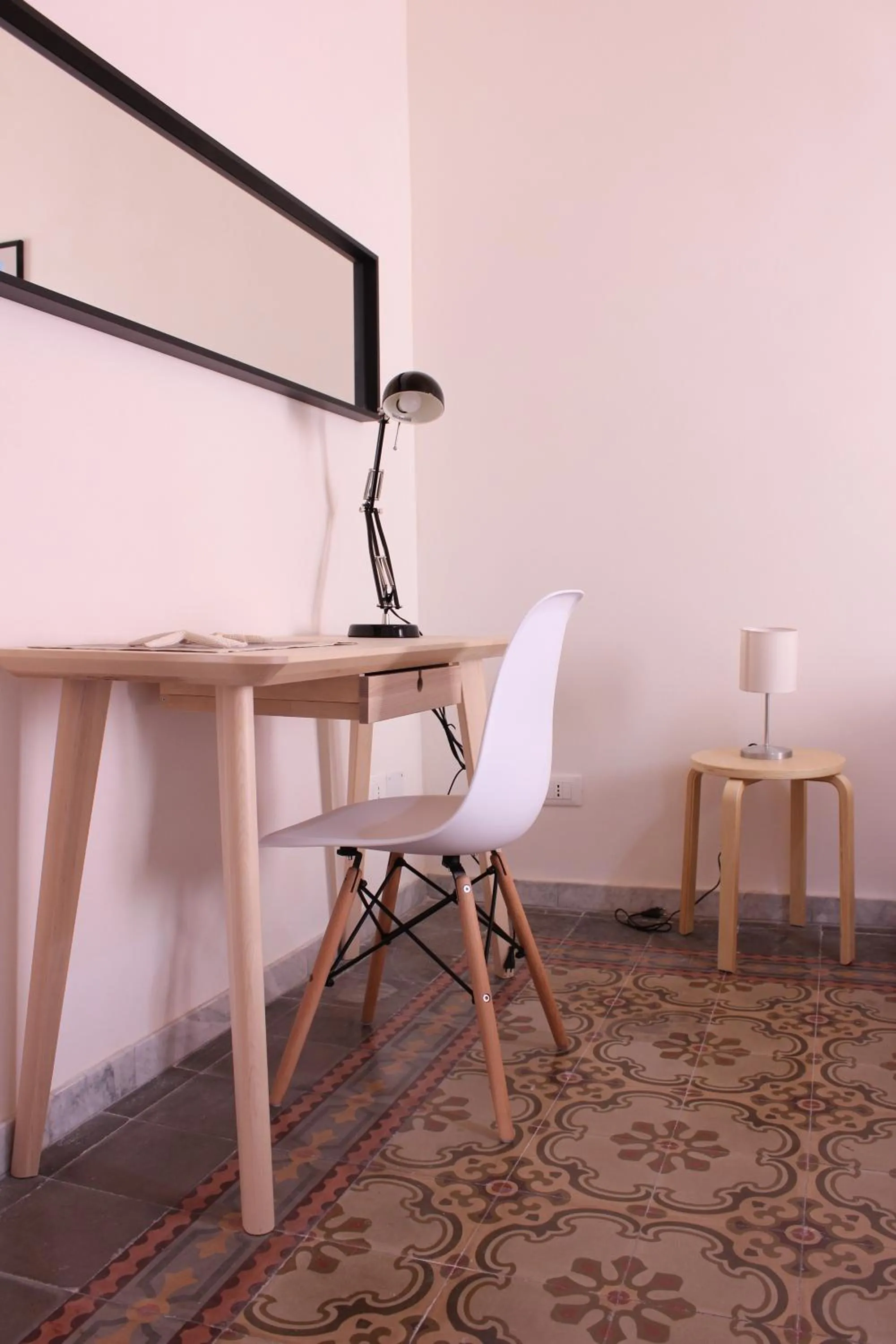 hair dresser in Apartment Trapani's heart