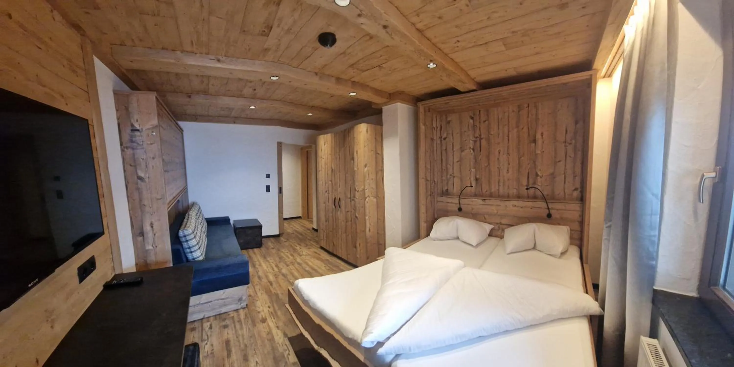 Bedroom, Bed in Hotel Garni Romantik