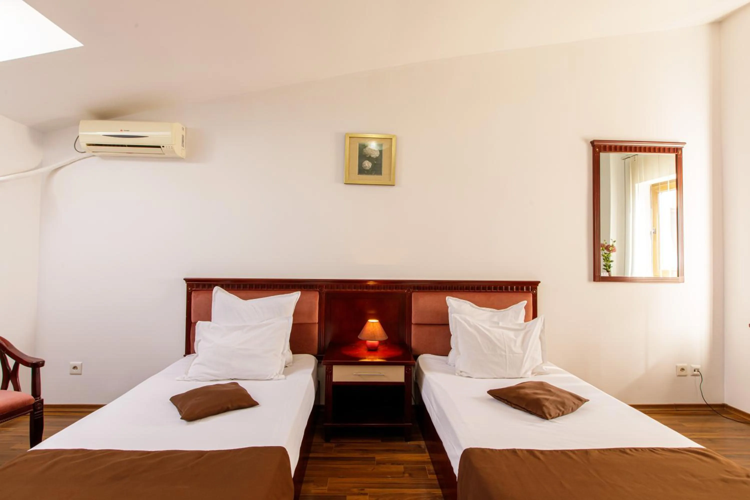 Photo of the whole room, Bed in Lira Pacific Aparthotel