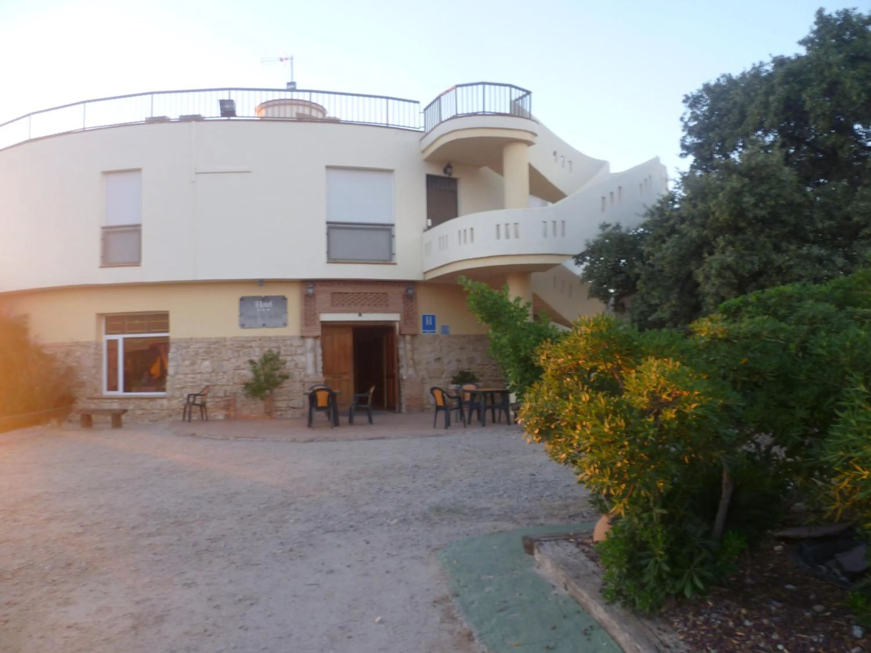 Facade/entrance in Hotel Paraje La Lambra