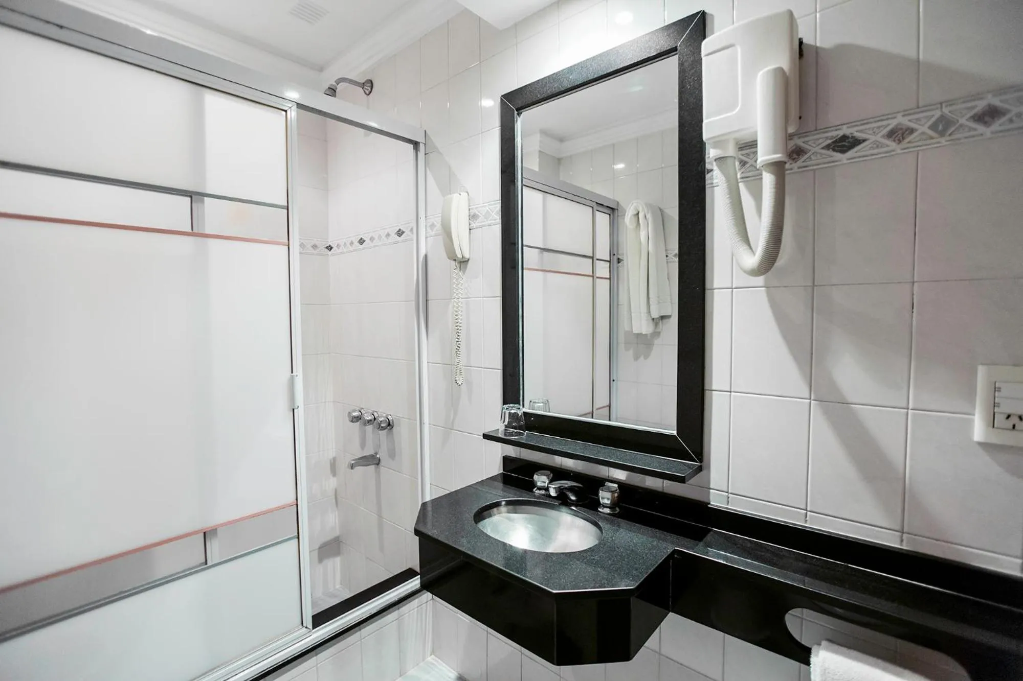 Bathroom in Gran Hotel Ailen