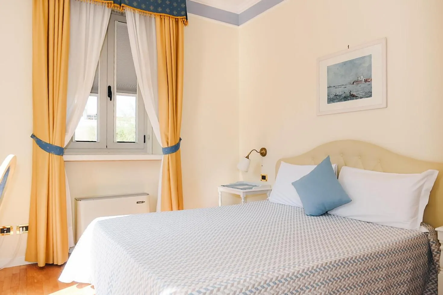 Bedroom, Bed in Hotel Villa Erica