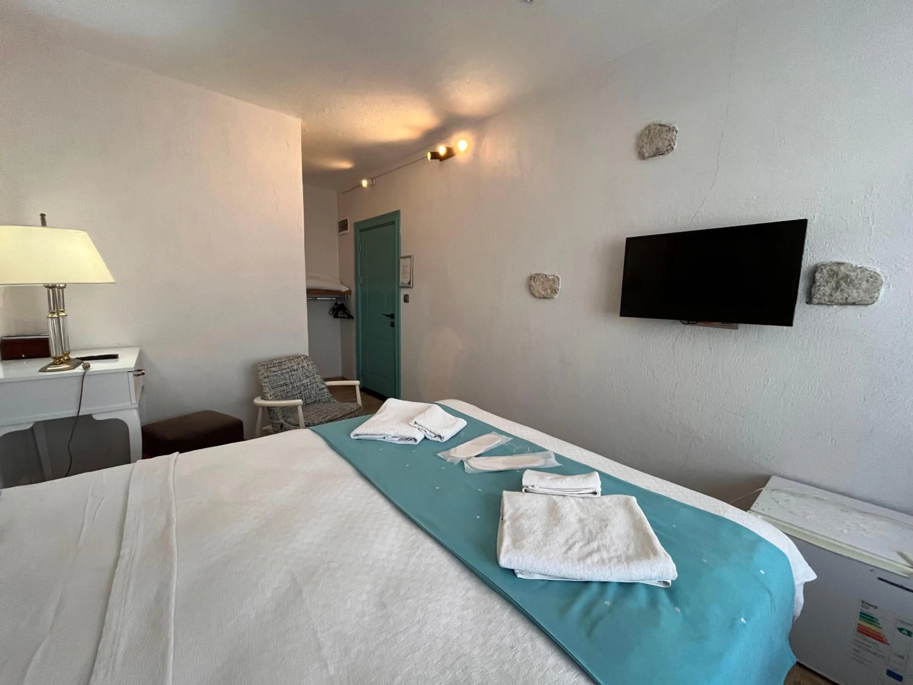 TV and multimedia, Bed in Bedirhan Konak Otel