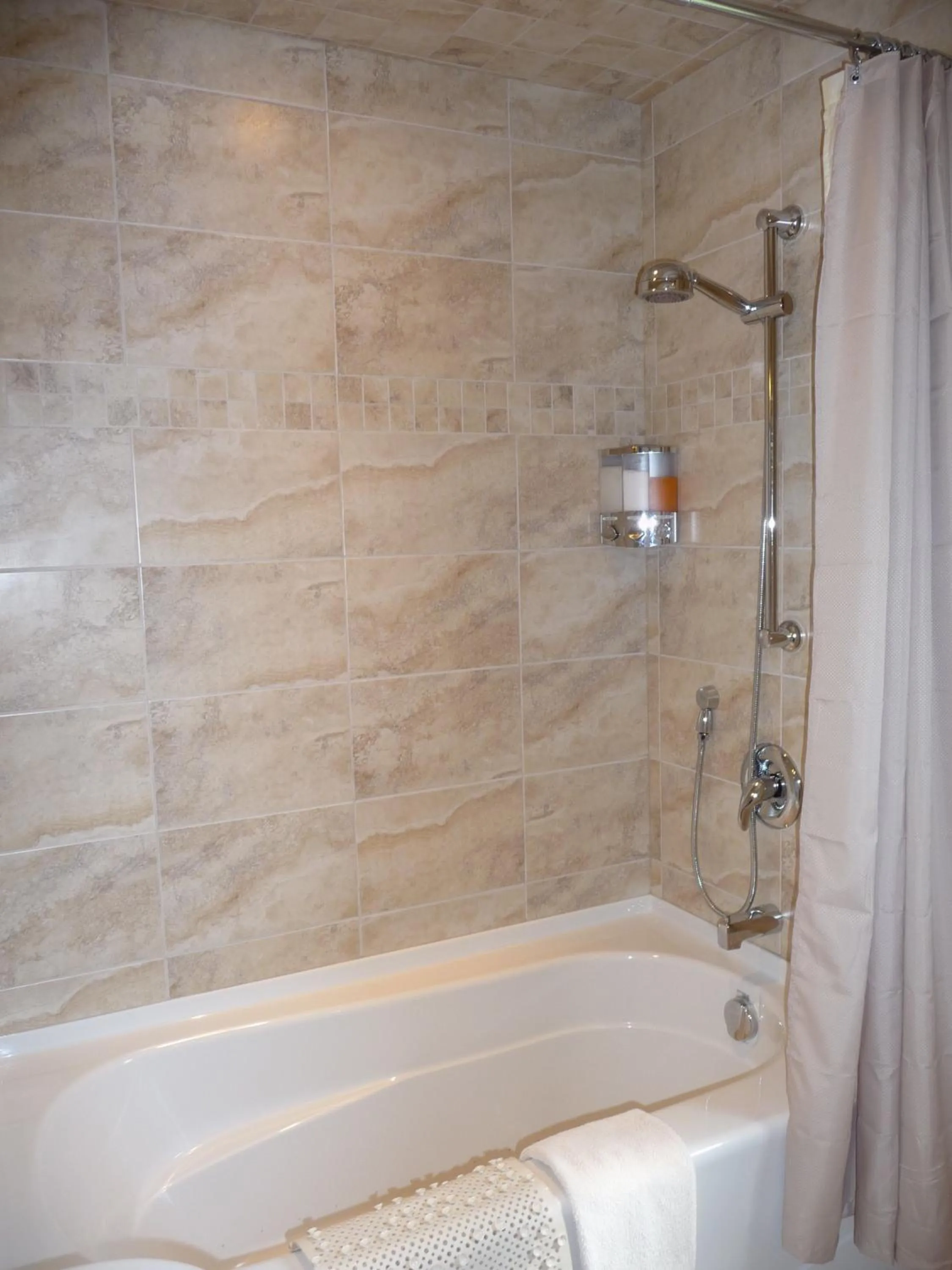 Bathroom in Cycle Inn Bed and Breakfast