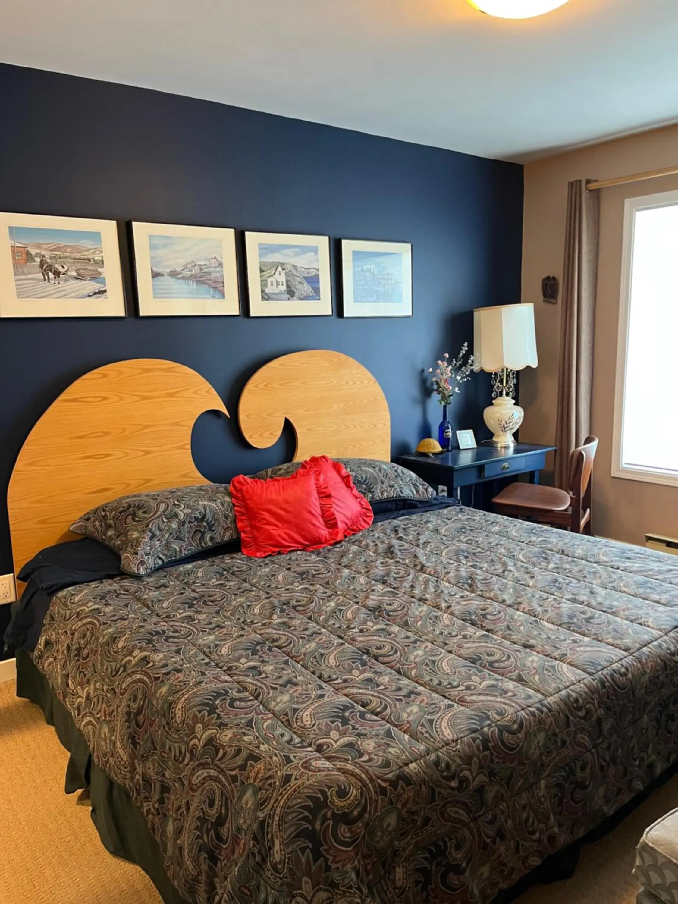 Deluxe King Room in Cycle Inn Bed and Breakfast Deluxe King Room in Cycle Inn Bed and Breakfast