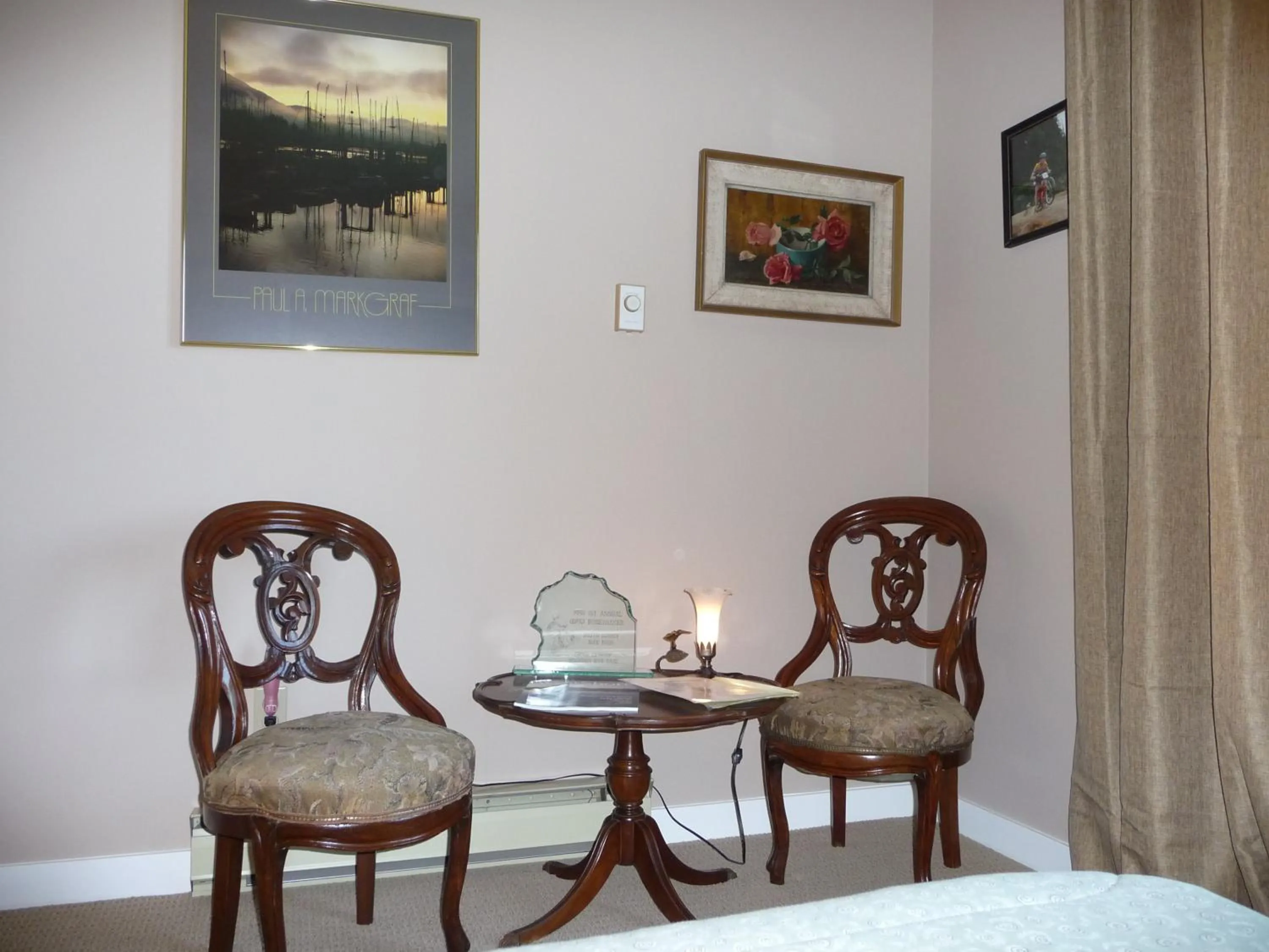 Seating area in Cycle Inn Bed and Breakfast