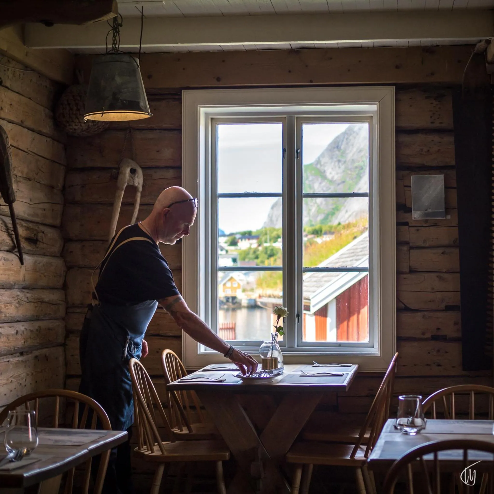 Restaurant/places to eat in Reine Rorbuer - by Classic Norway Hotels