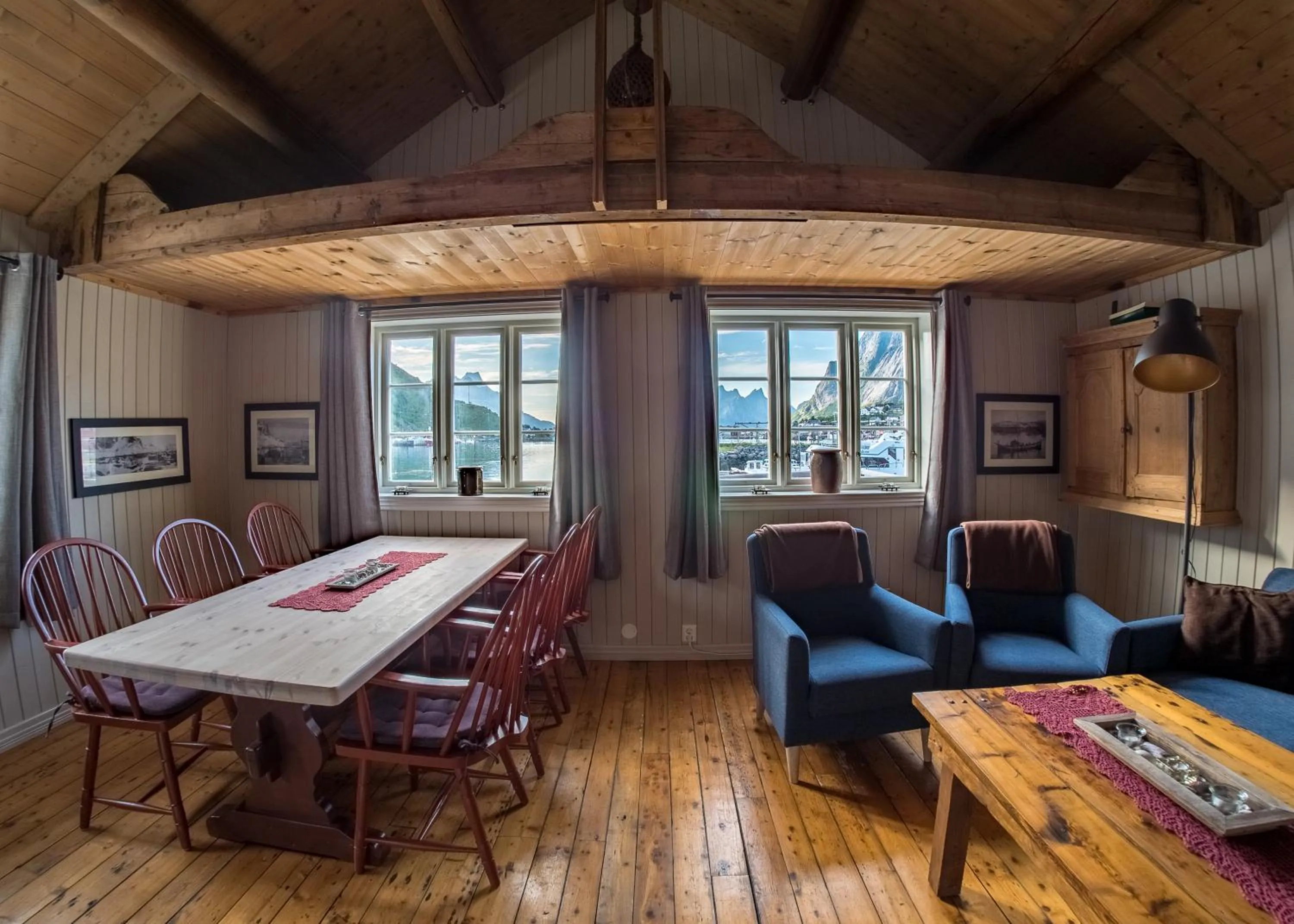 Dining area in Reine Rorbuer - by Classic Norway Hotels