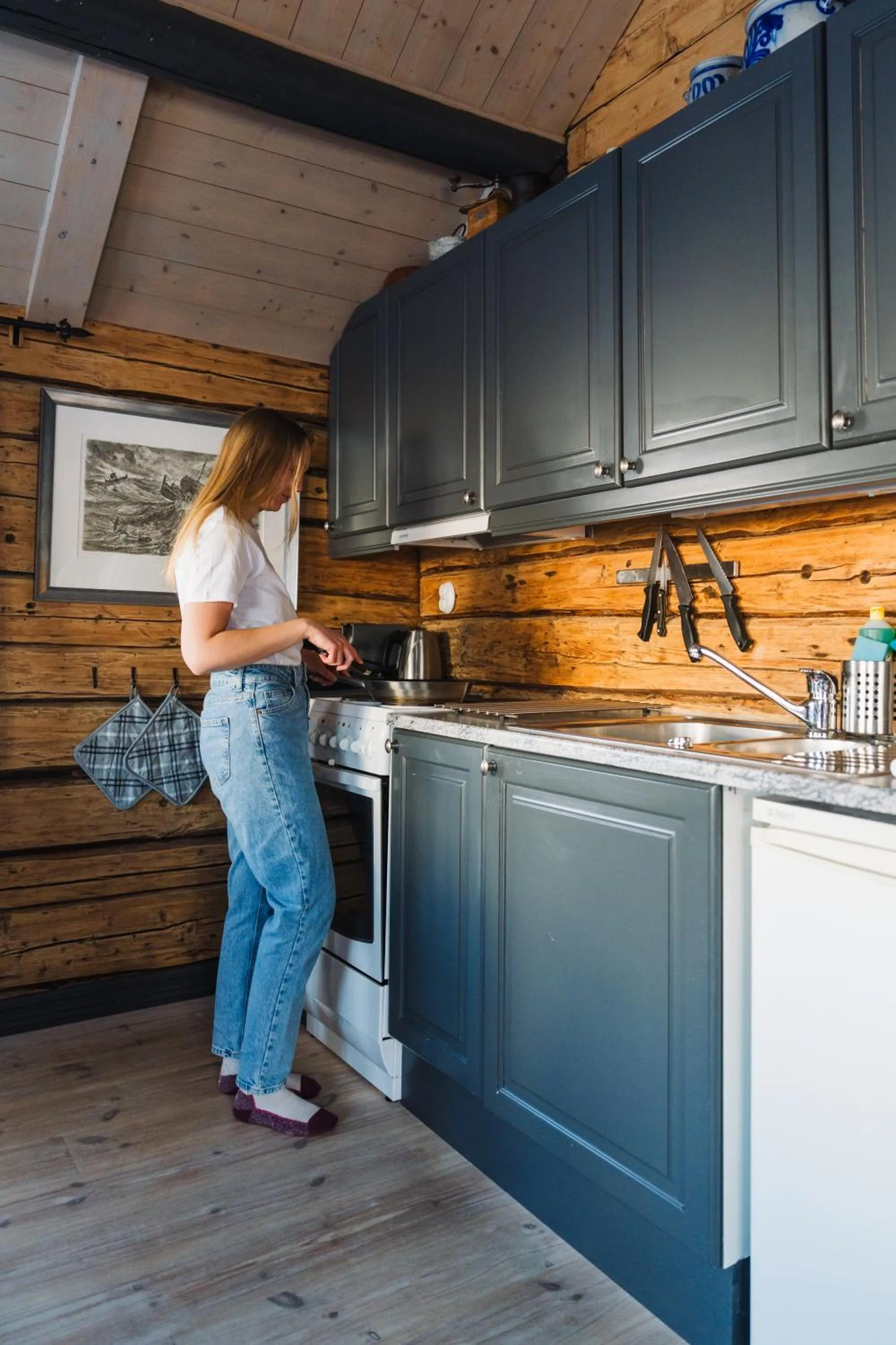 Kitchen or kitchenette in Reine Rorbuer - by Classic Norway Hotels