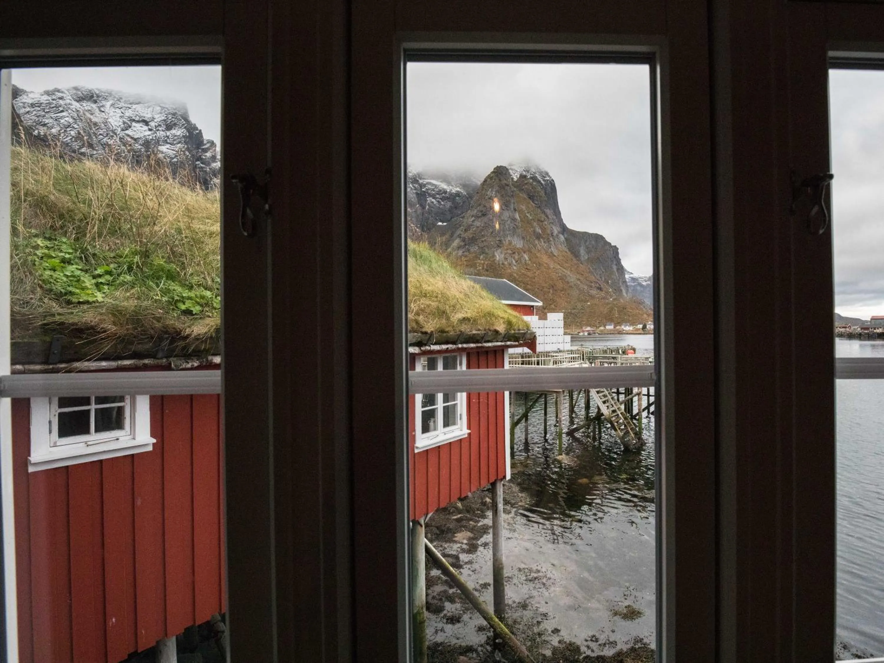 Sea view in Reine Rorbuer - by Classic Norway Hotels