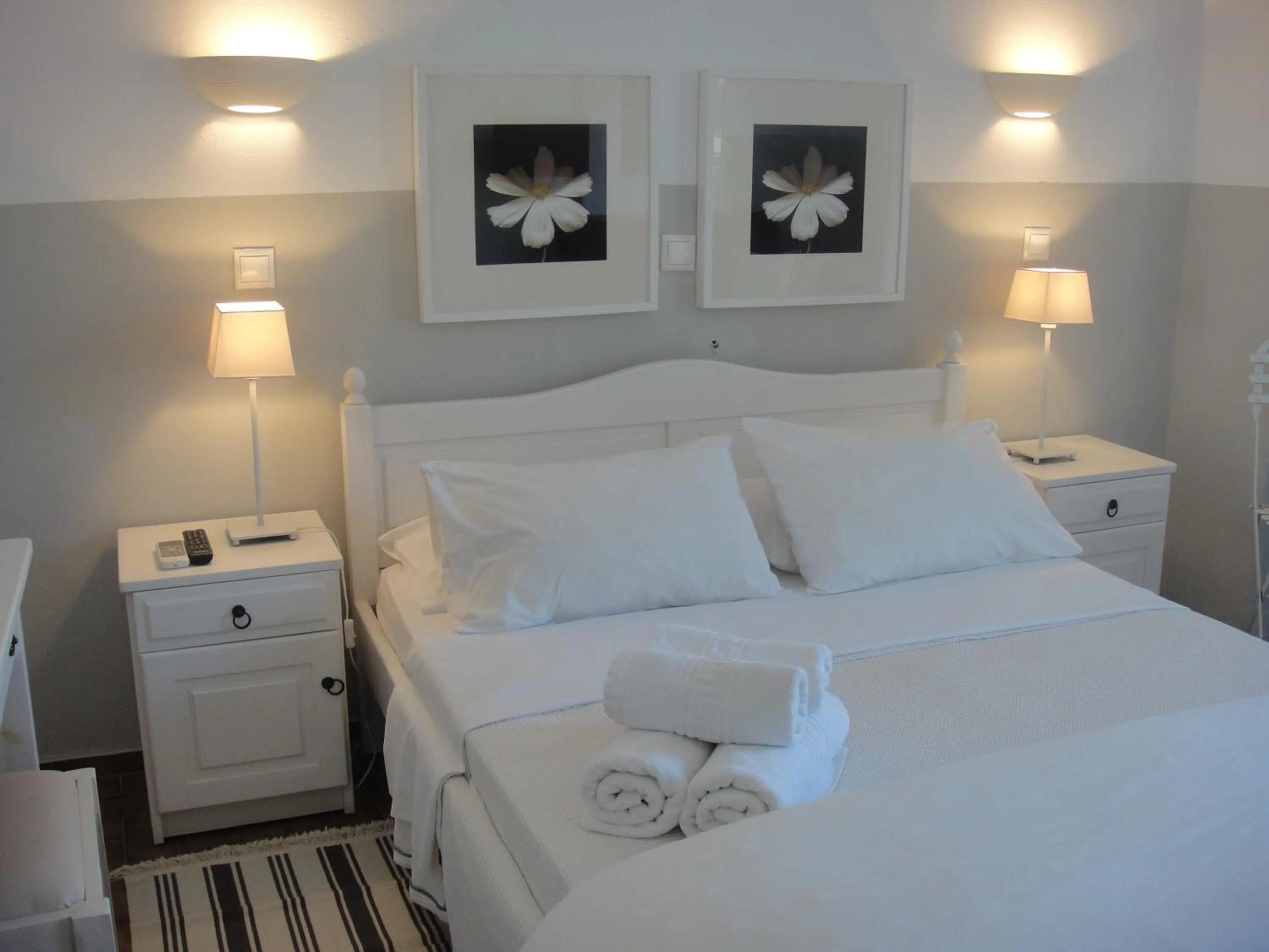 Bedroom, Bed in Paradisos