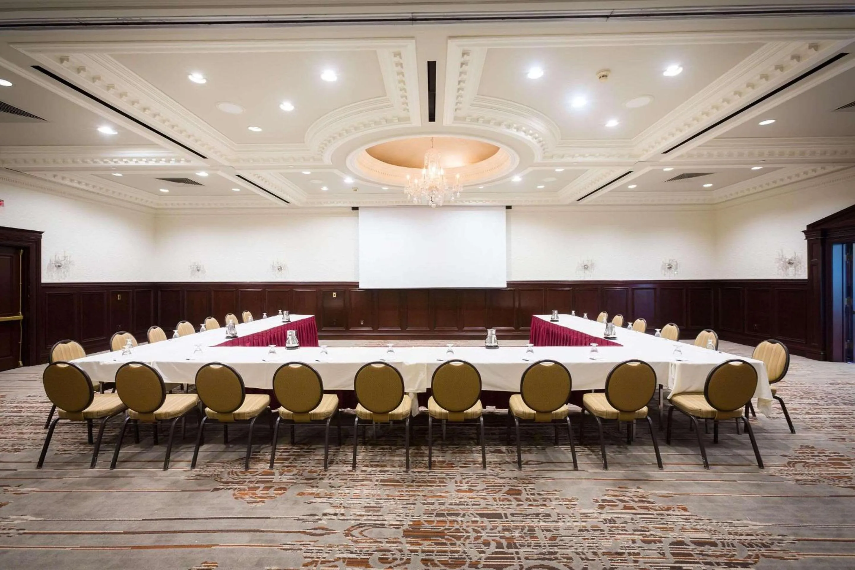 Meeting/conference room in Radisson Hotel Cincinnati Riverfront