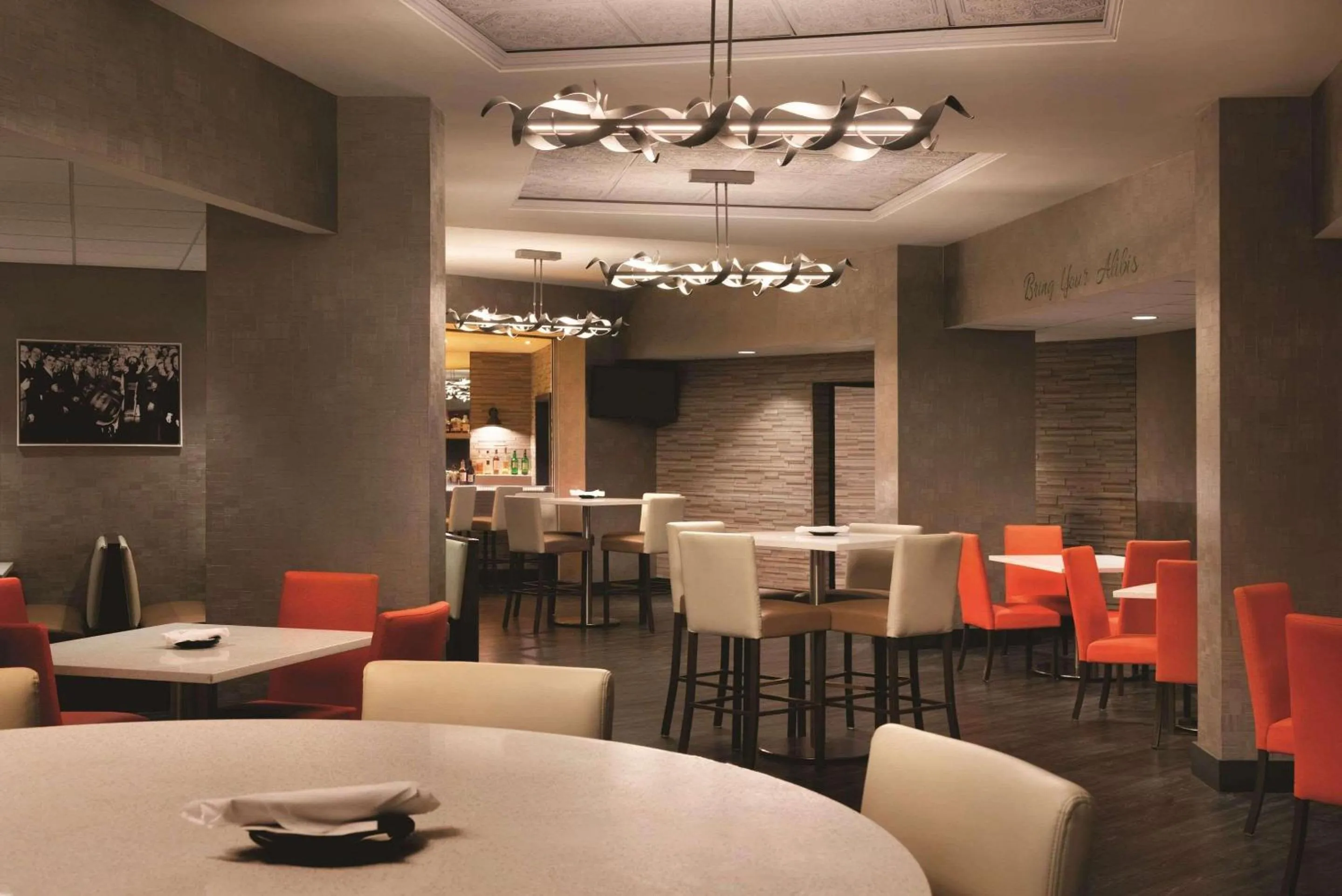 Lounge or bar in Radisson Hotel Cincinnati Riverfront