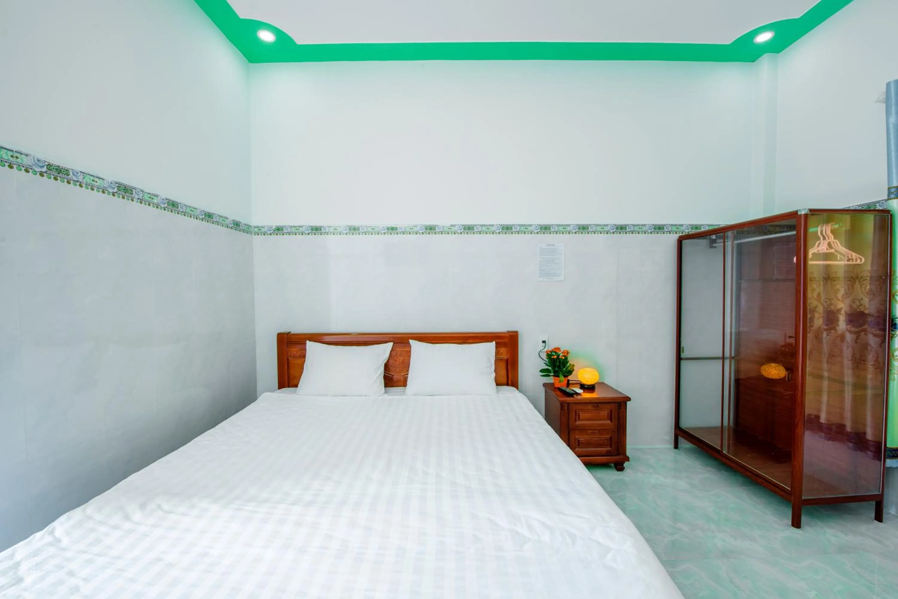 Bed in Hotel Nguyên Toàn