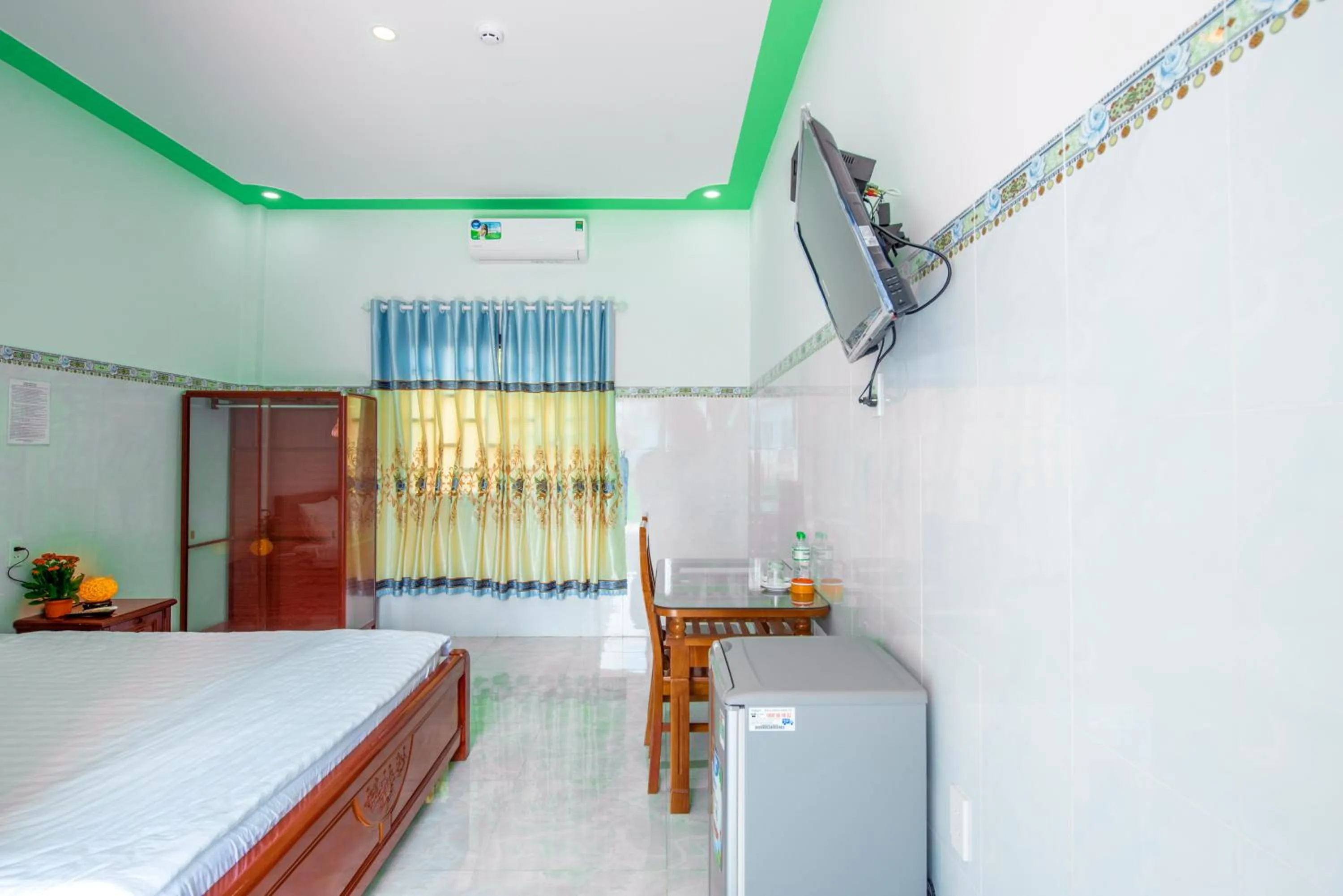 Bed in Hotel Nguyên Toàn