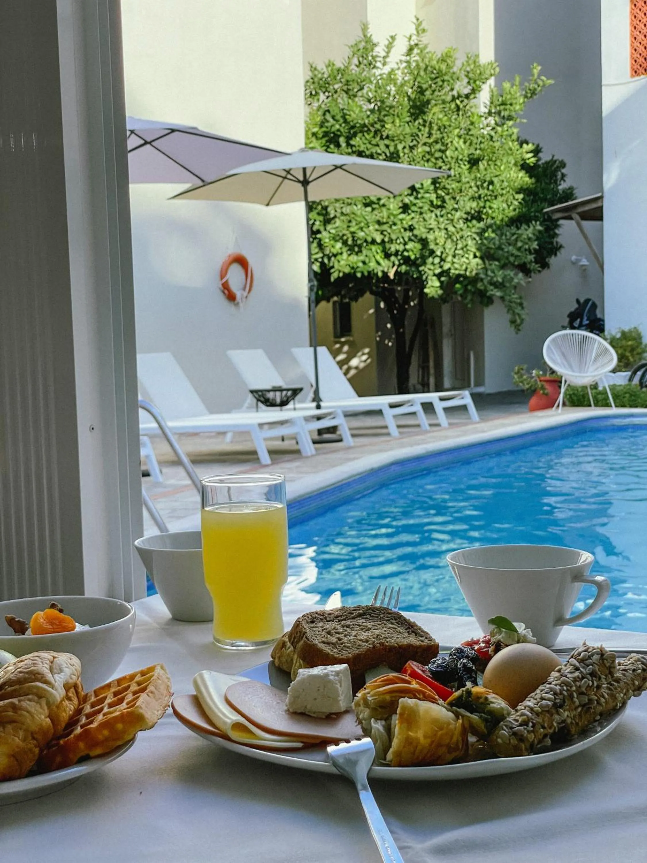 Swimming pool in Philoxenia Inn