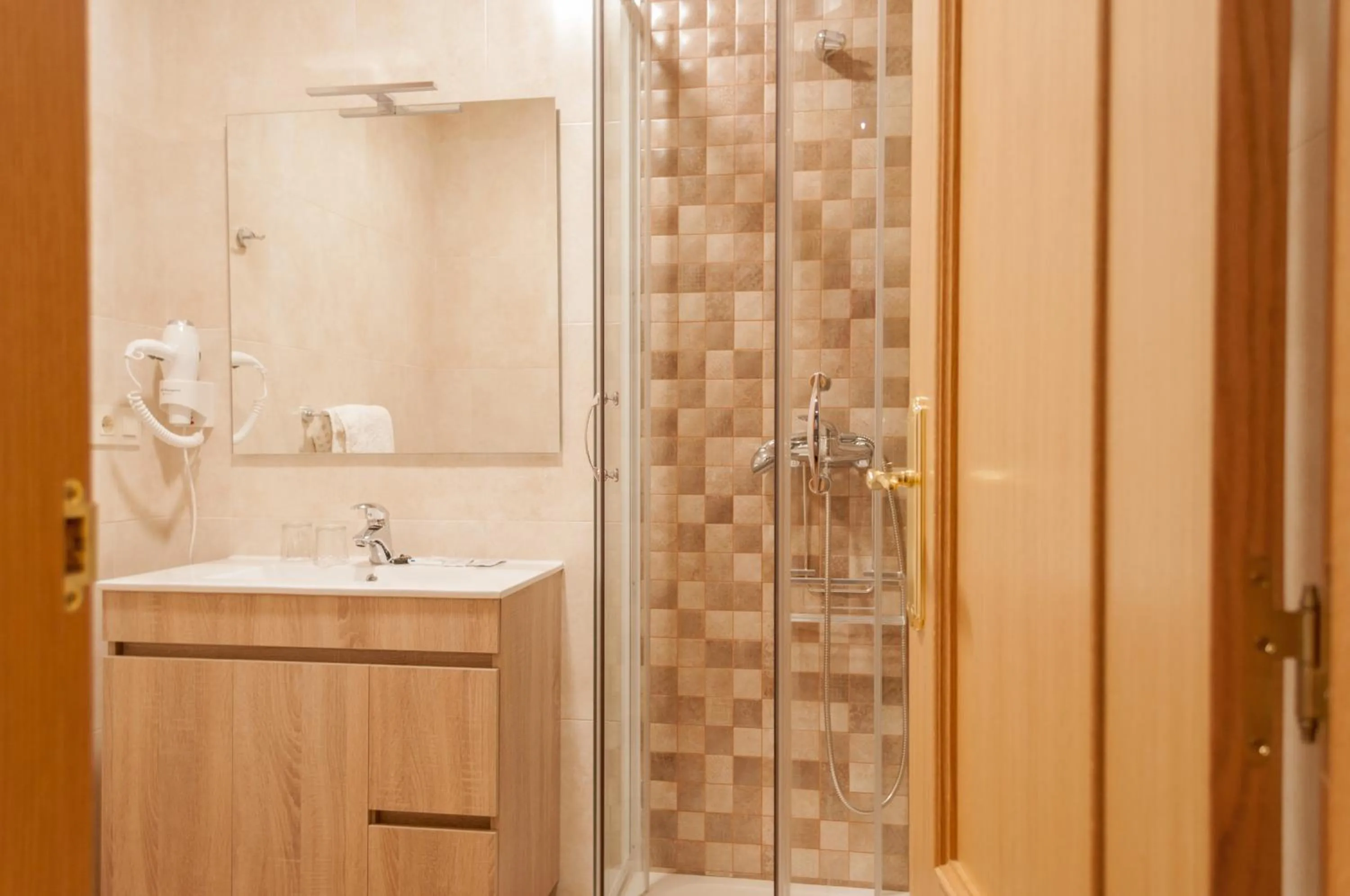 Bathroom in Hostal Tribal