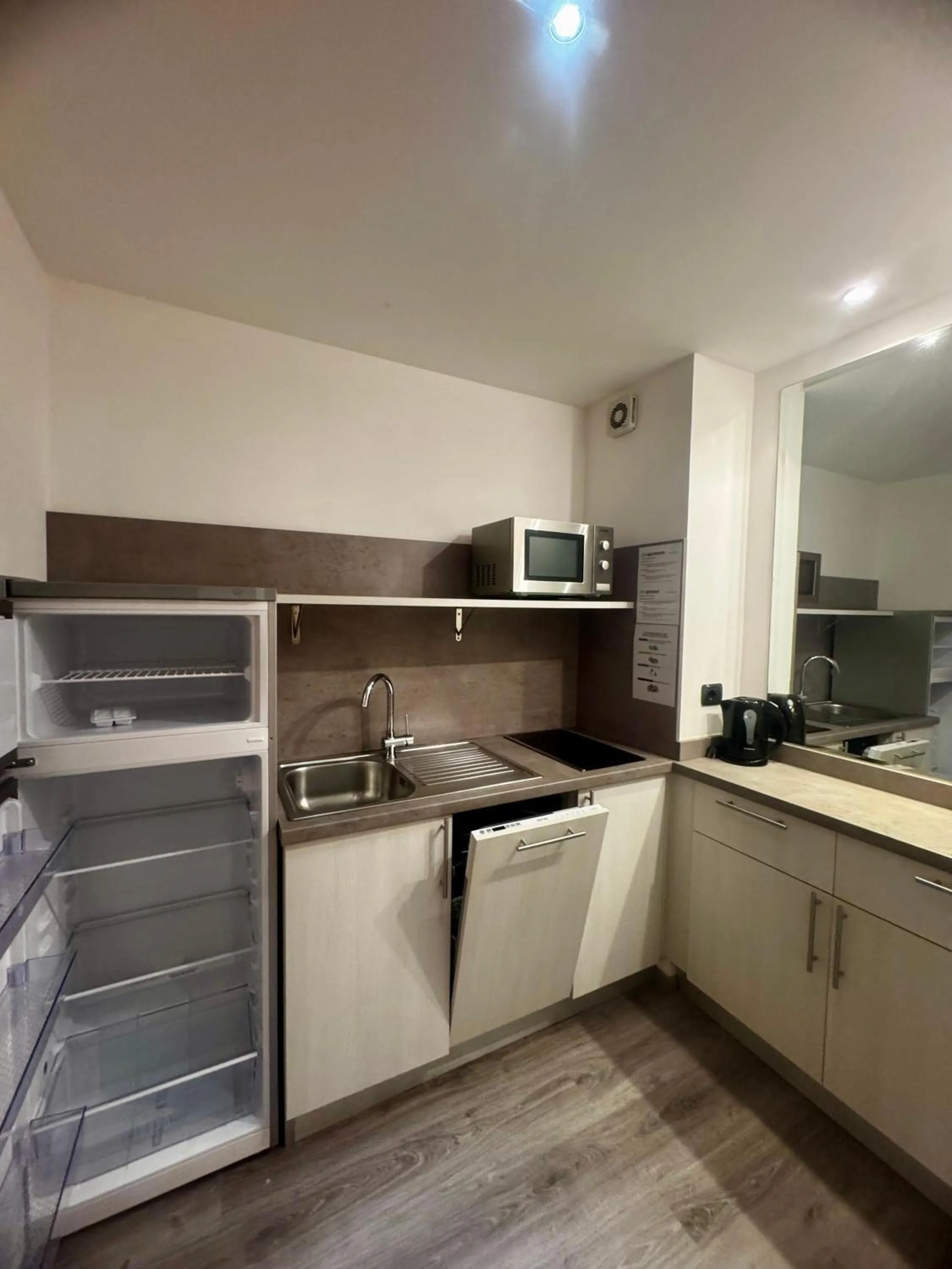 kitchen in Aparthotel Wellness Villa di Bosco