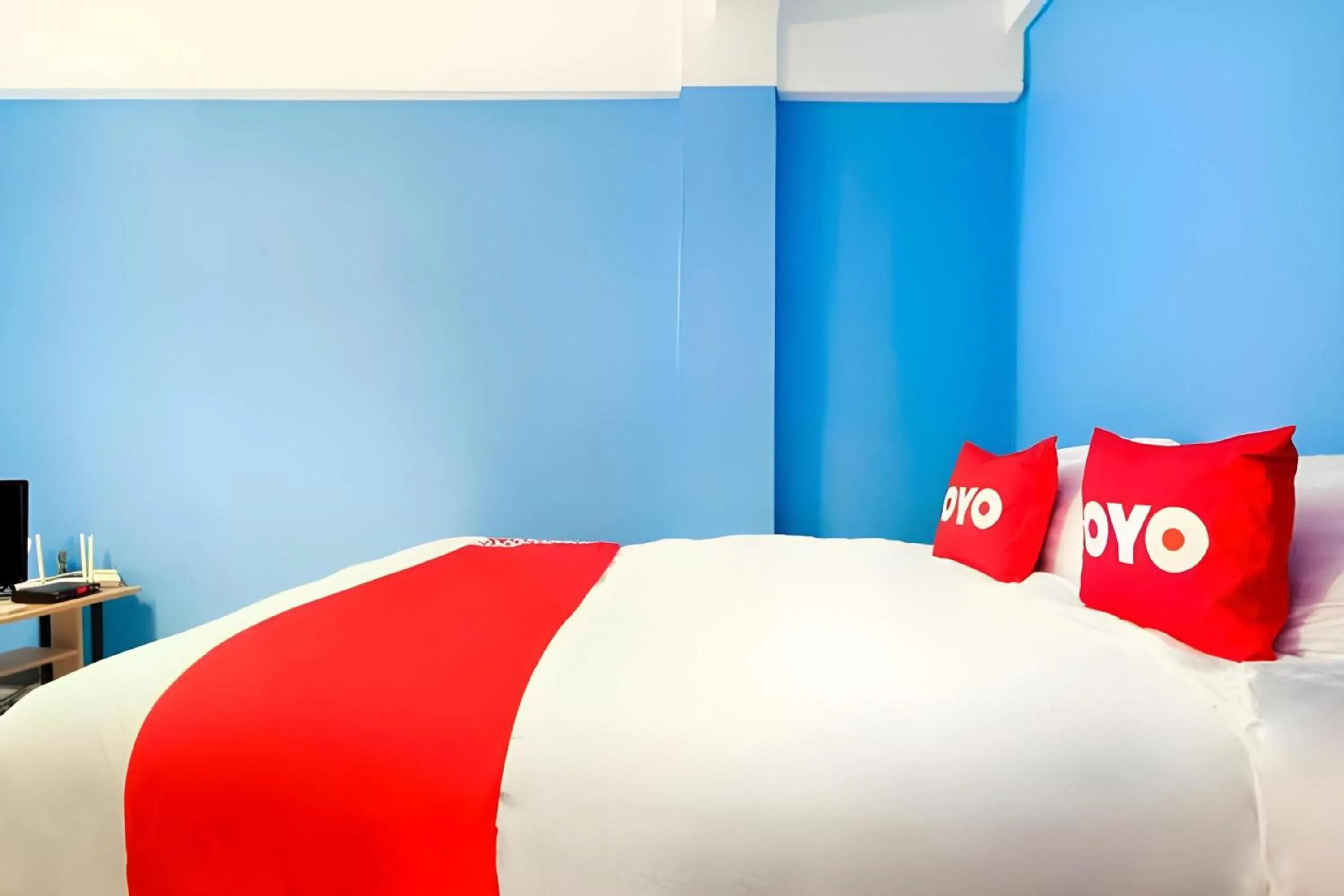 Photo of the whole room, Bed in Super OYO 427 Chill Apartment