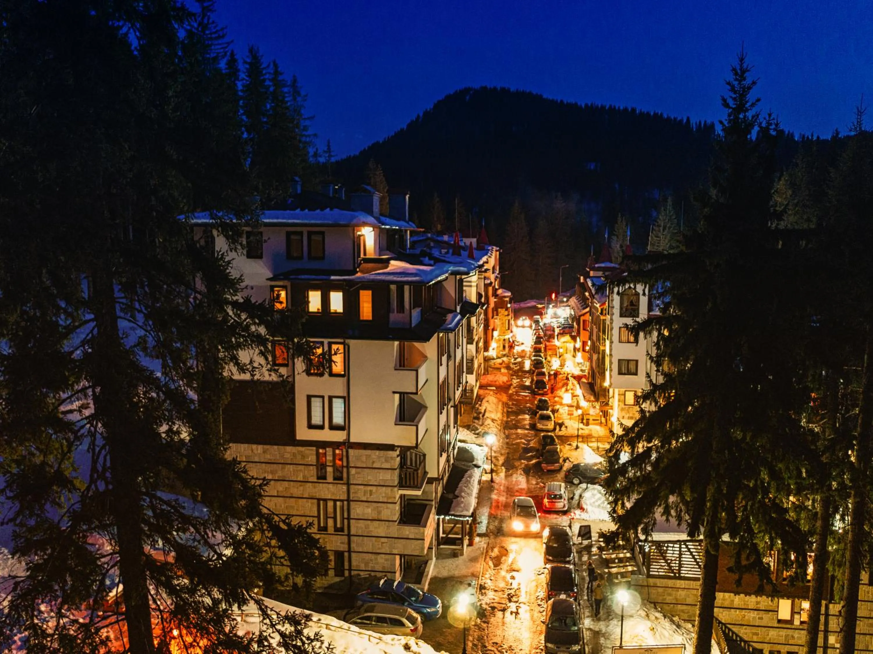 Property building in Green Life Family Apartments Pamporovo