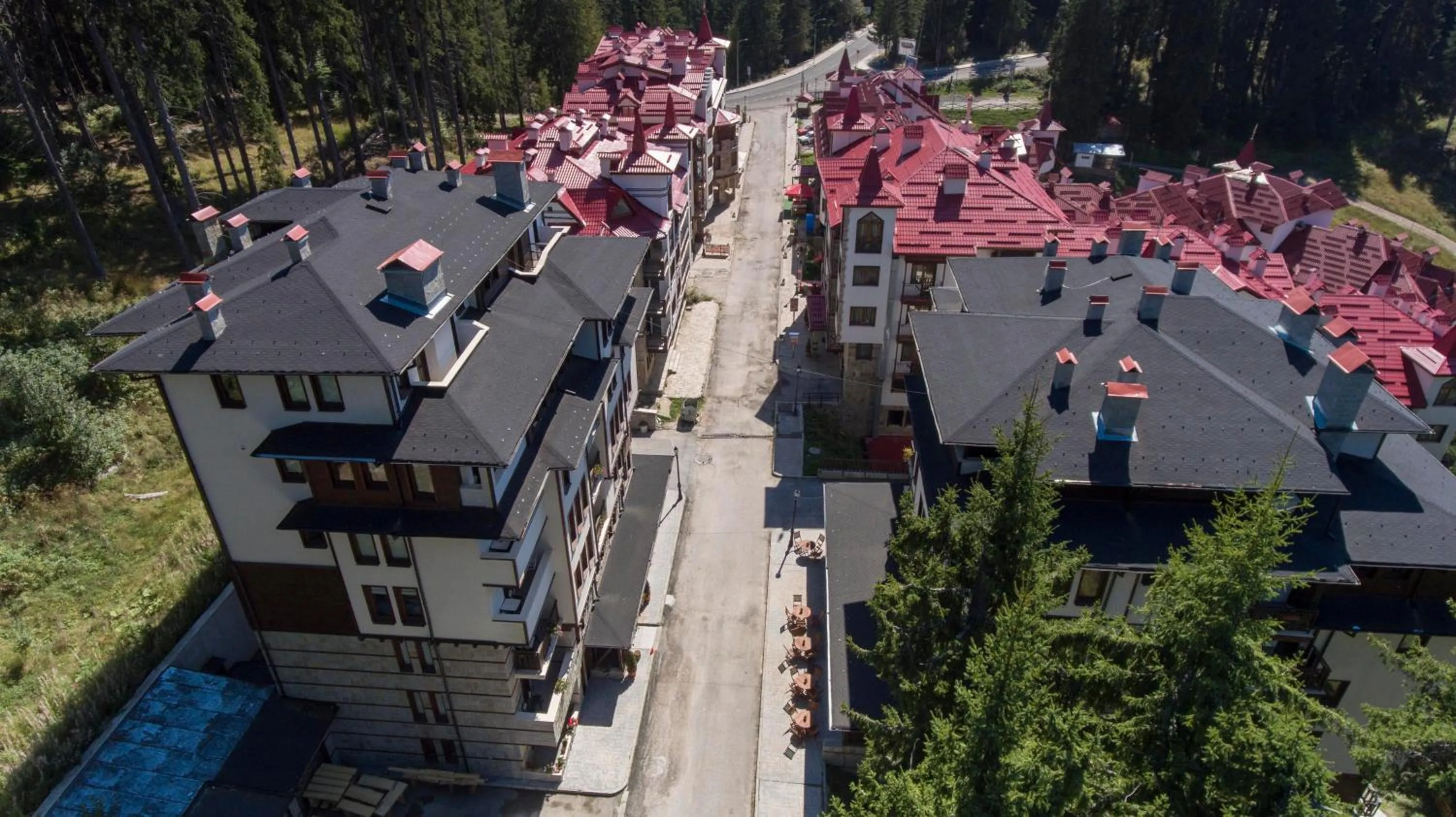 Bird's eye view in Green Life Family Apartments Pamporovo