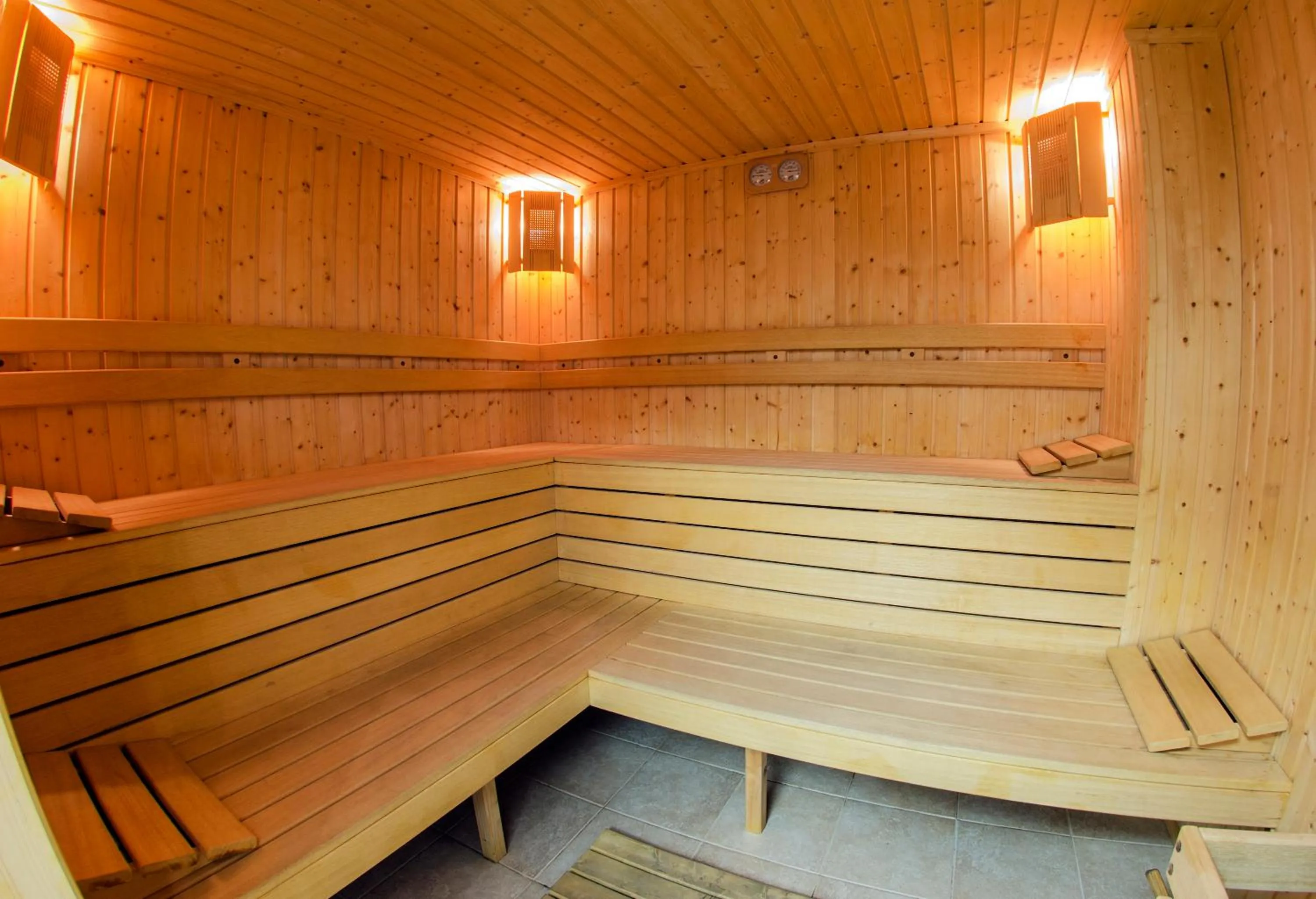 Sauna in Green Life Family Apartments Pamporovo
