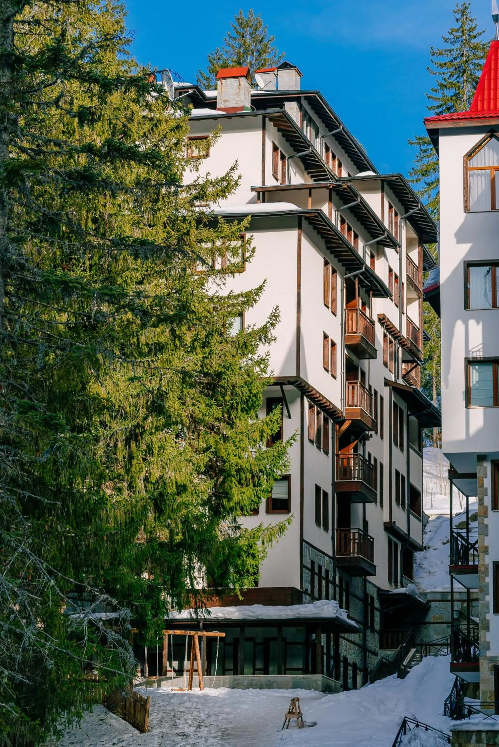 Property building in Green Life Family Apartments Pamporovo