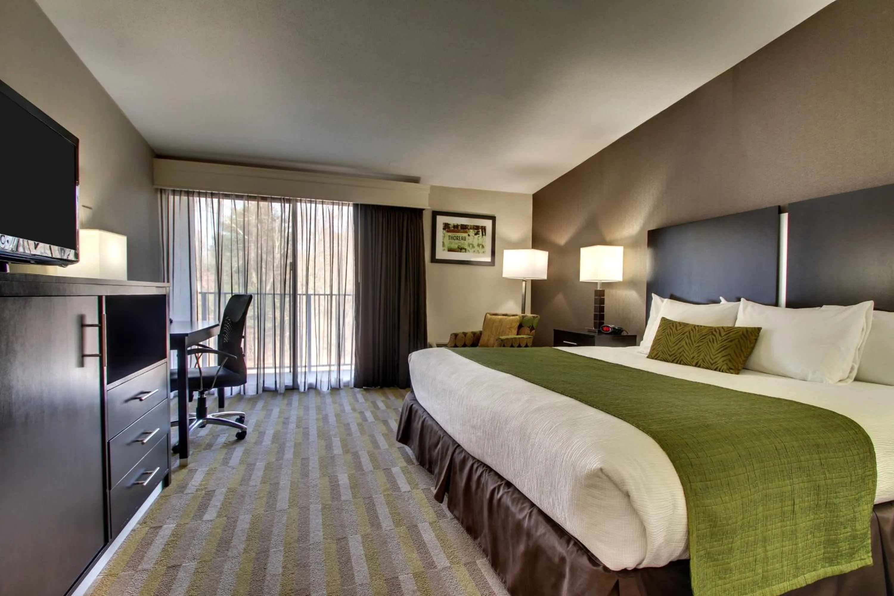 Bedroom in Best Western at Historic Concord