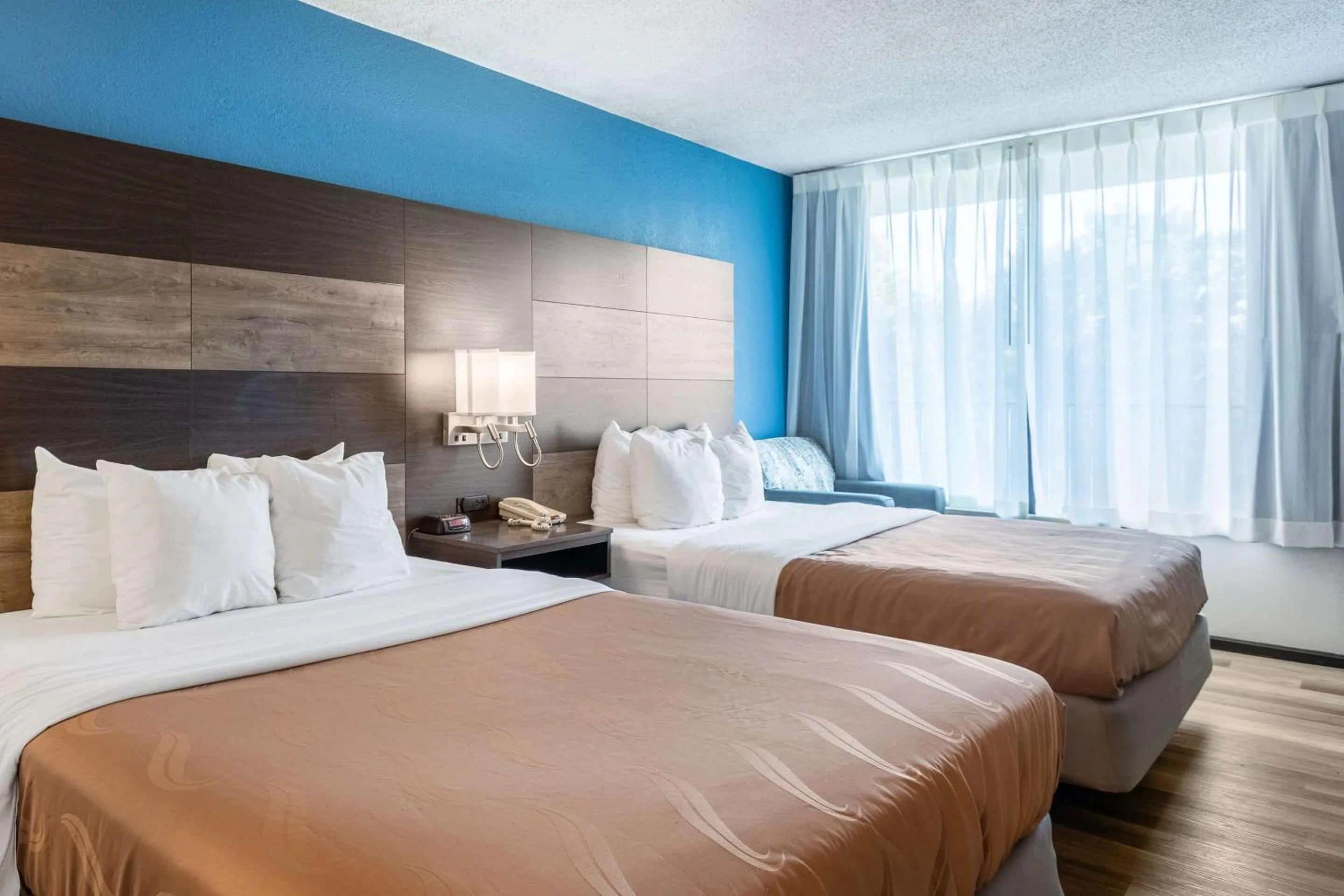 Bedroom, Bed in Quality Inn Branson On the Strip