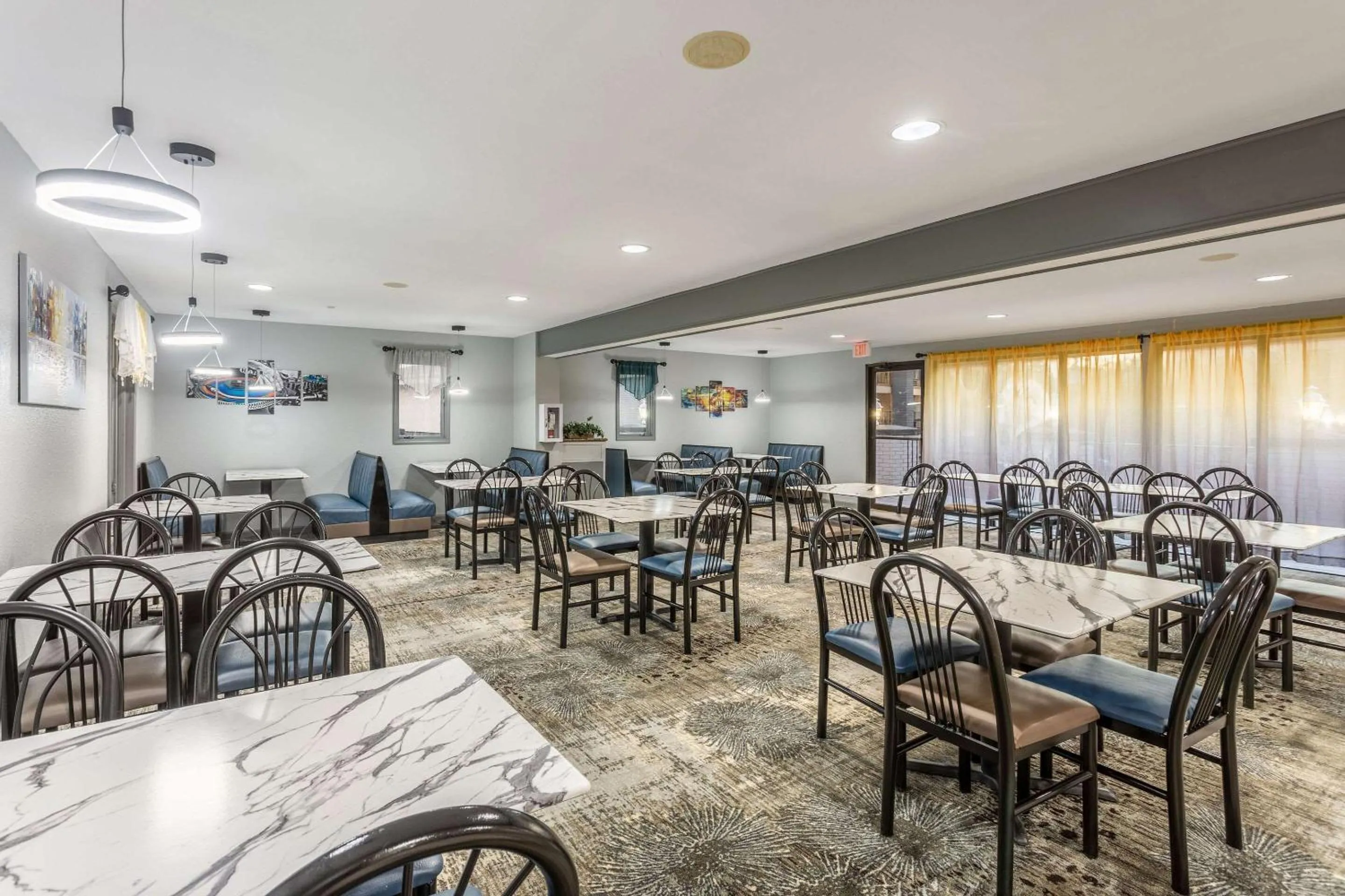 Breakfast in Quality Inn Branson On the Strip