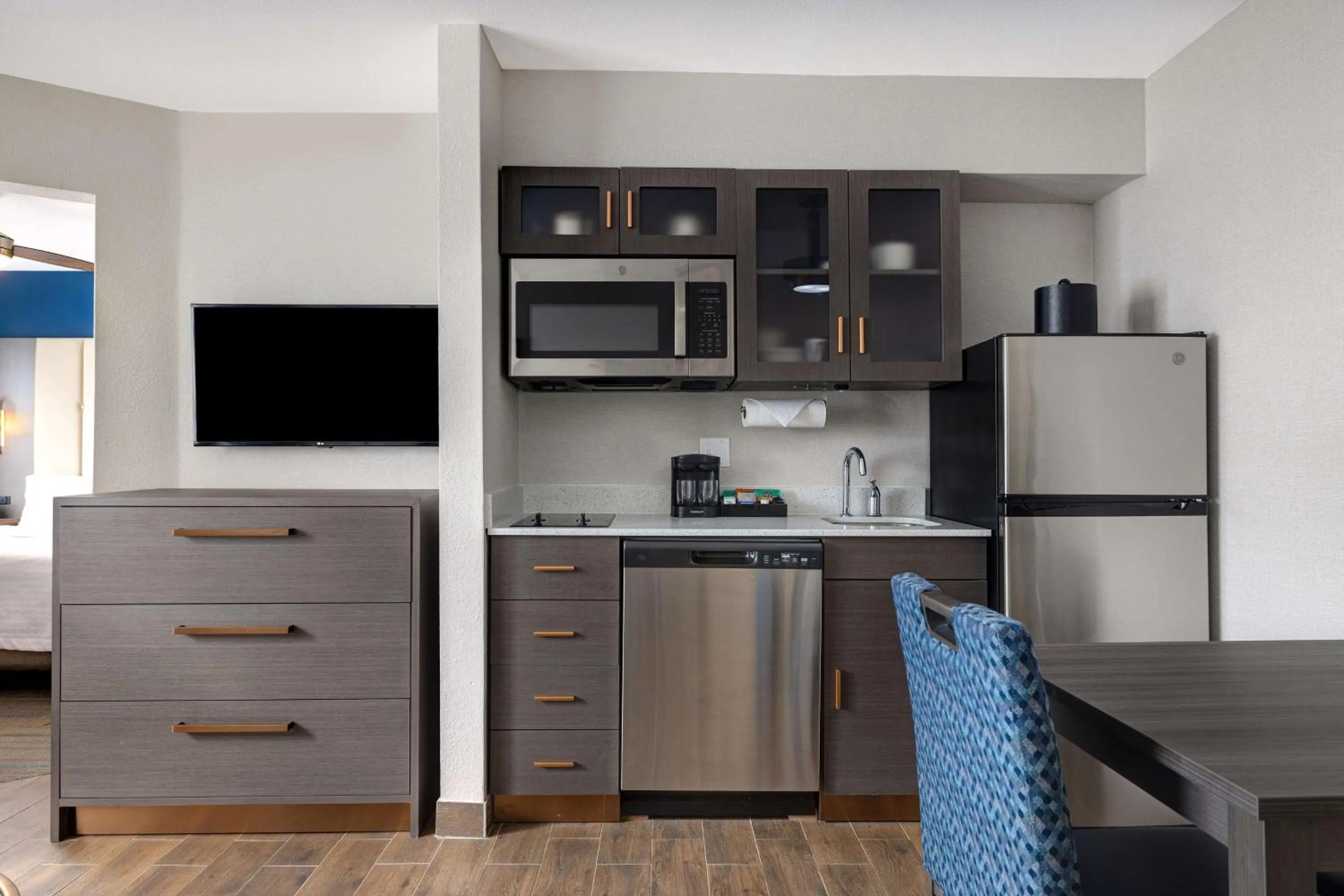 Kitchen or kitchenette in Homewood Suites by Hilton Jackson-Ridgeland