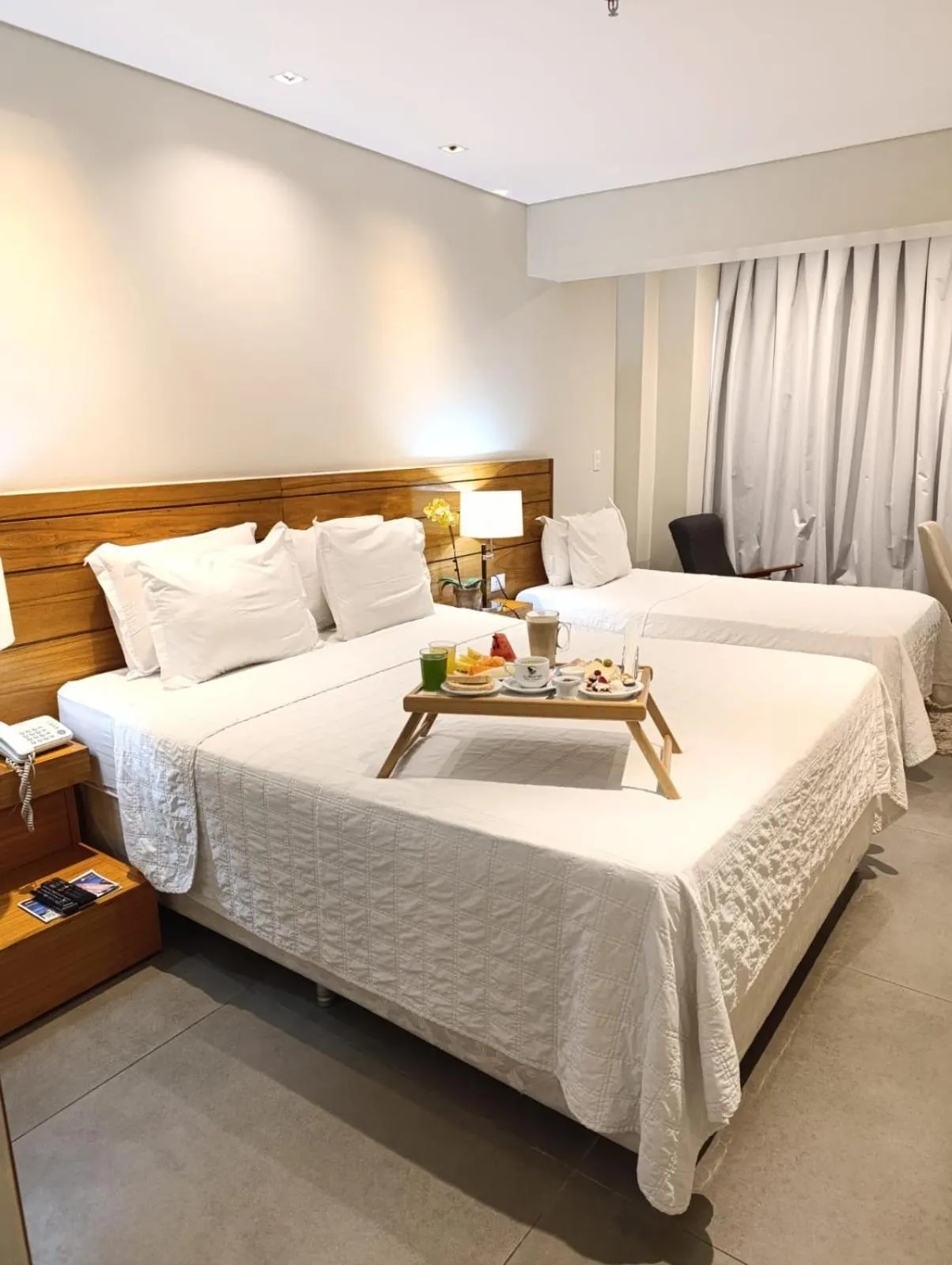 Bed in Hotel Le Pelican