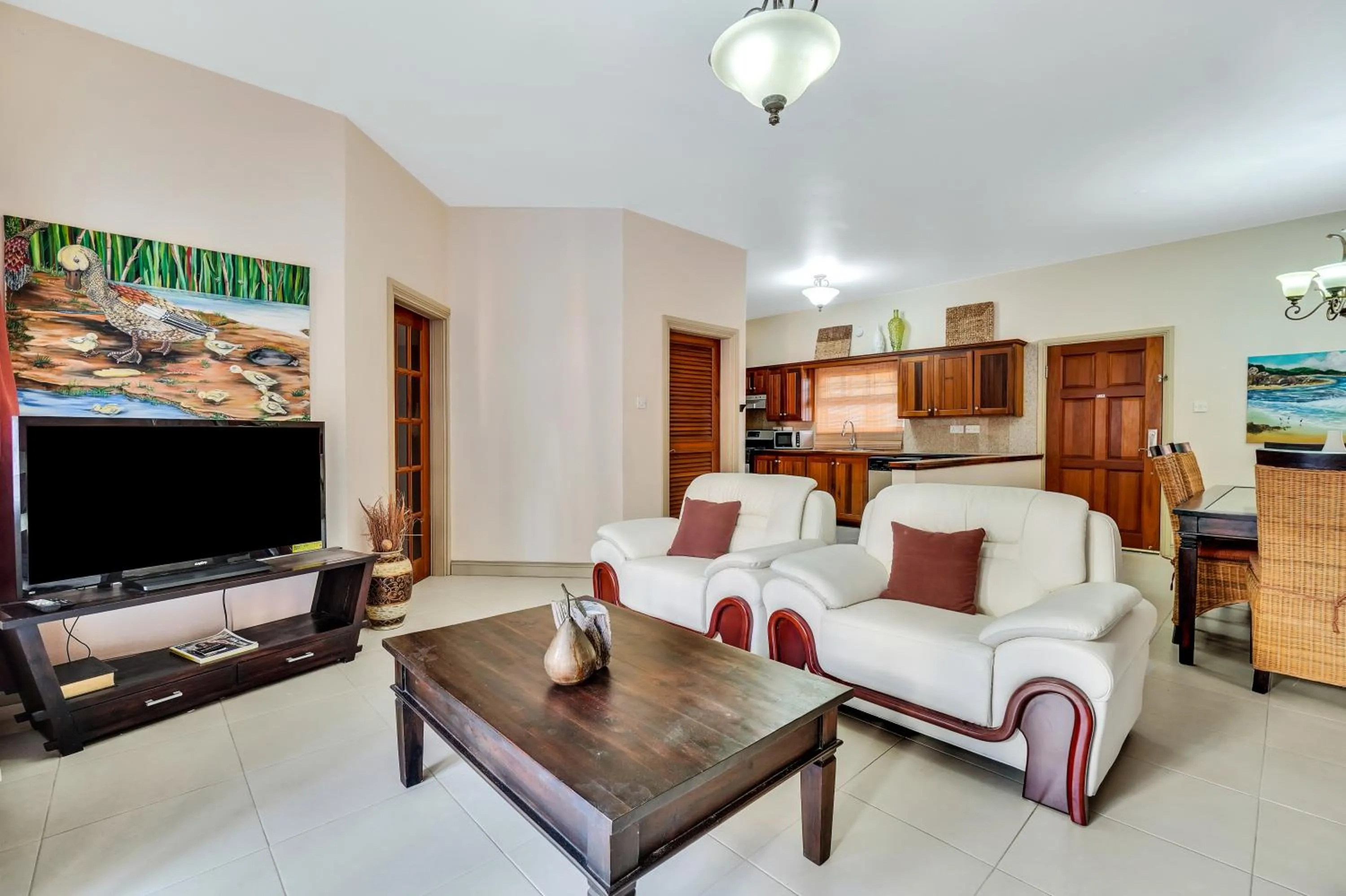 TV and multimedia in Mandela Court Suites Grenada