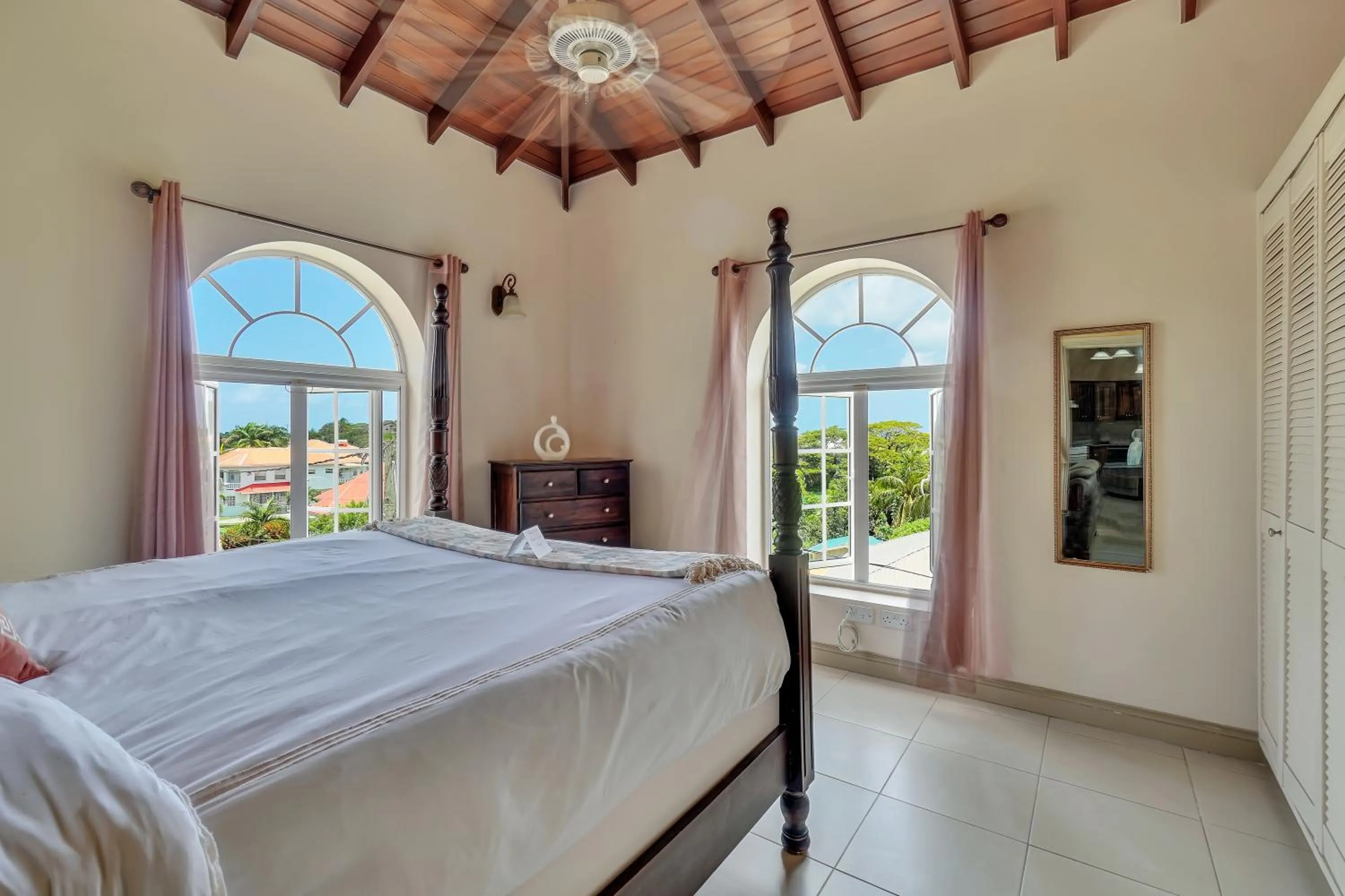 Bed in Mandela Court Suites Grenada