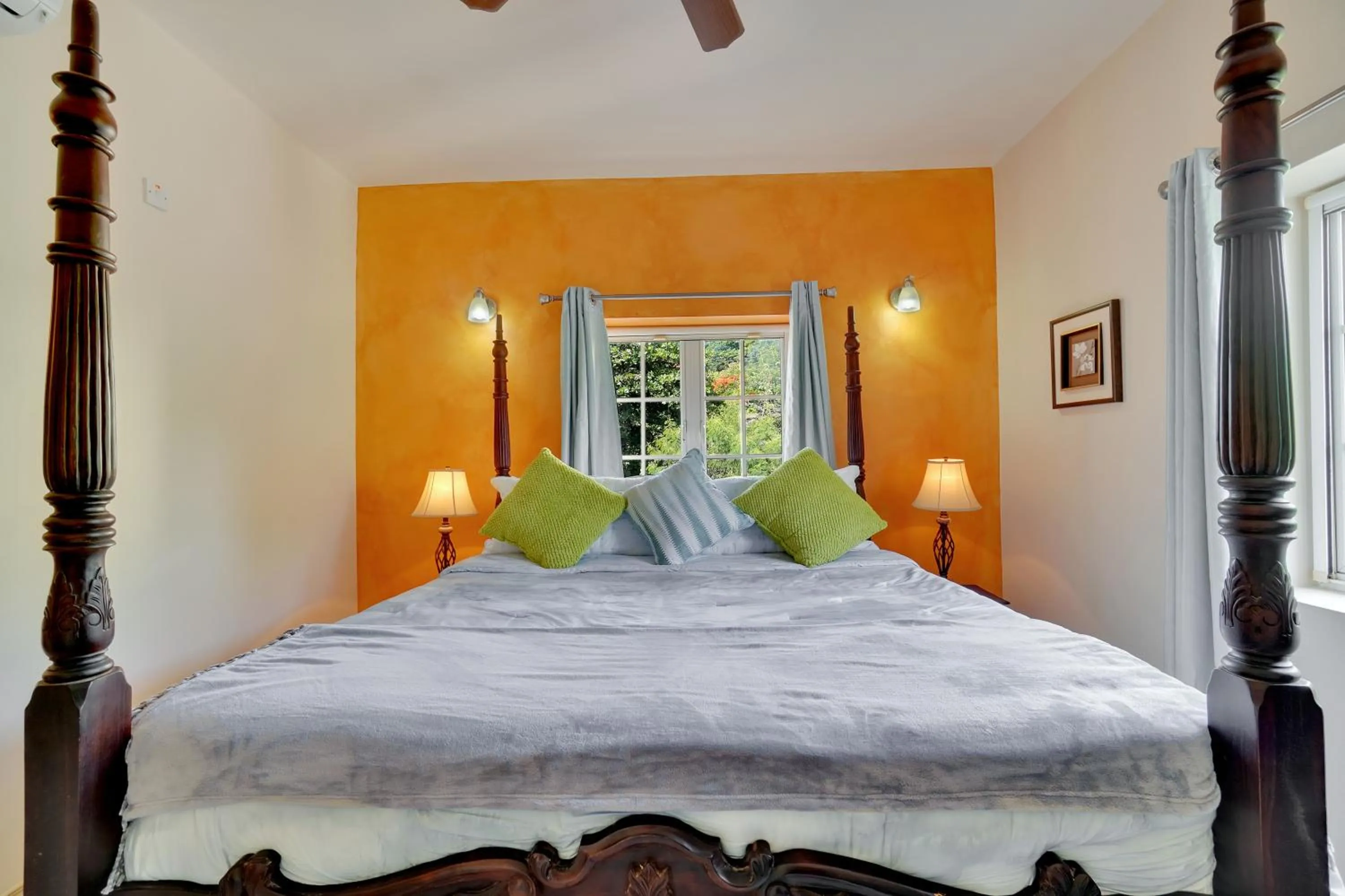 Bed in Mandela Court Suites Grenada