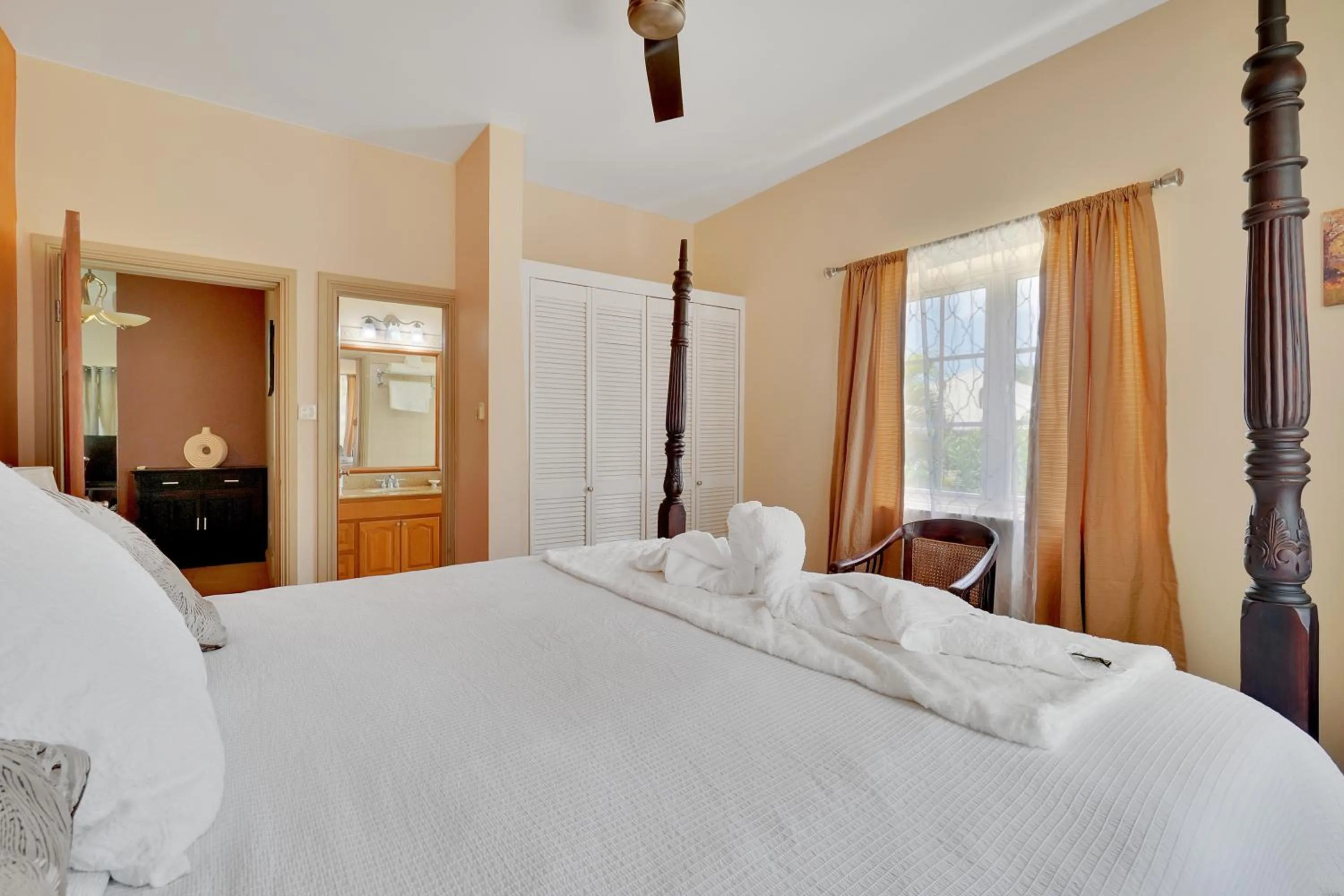 Bed in Mandela Court Suites Grenada