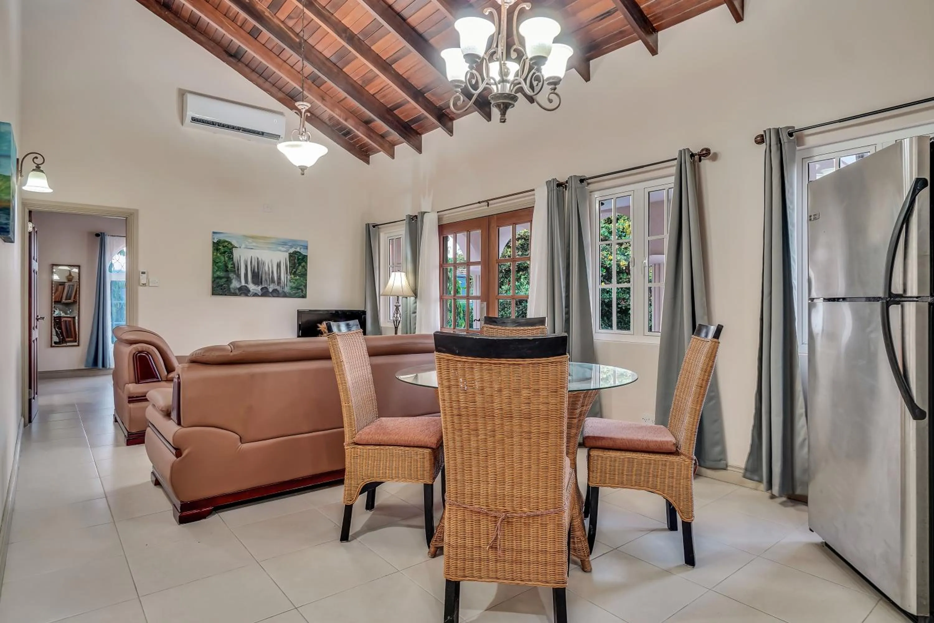 Kitchen or kitchenette in Mandela Court Suites Grenada