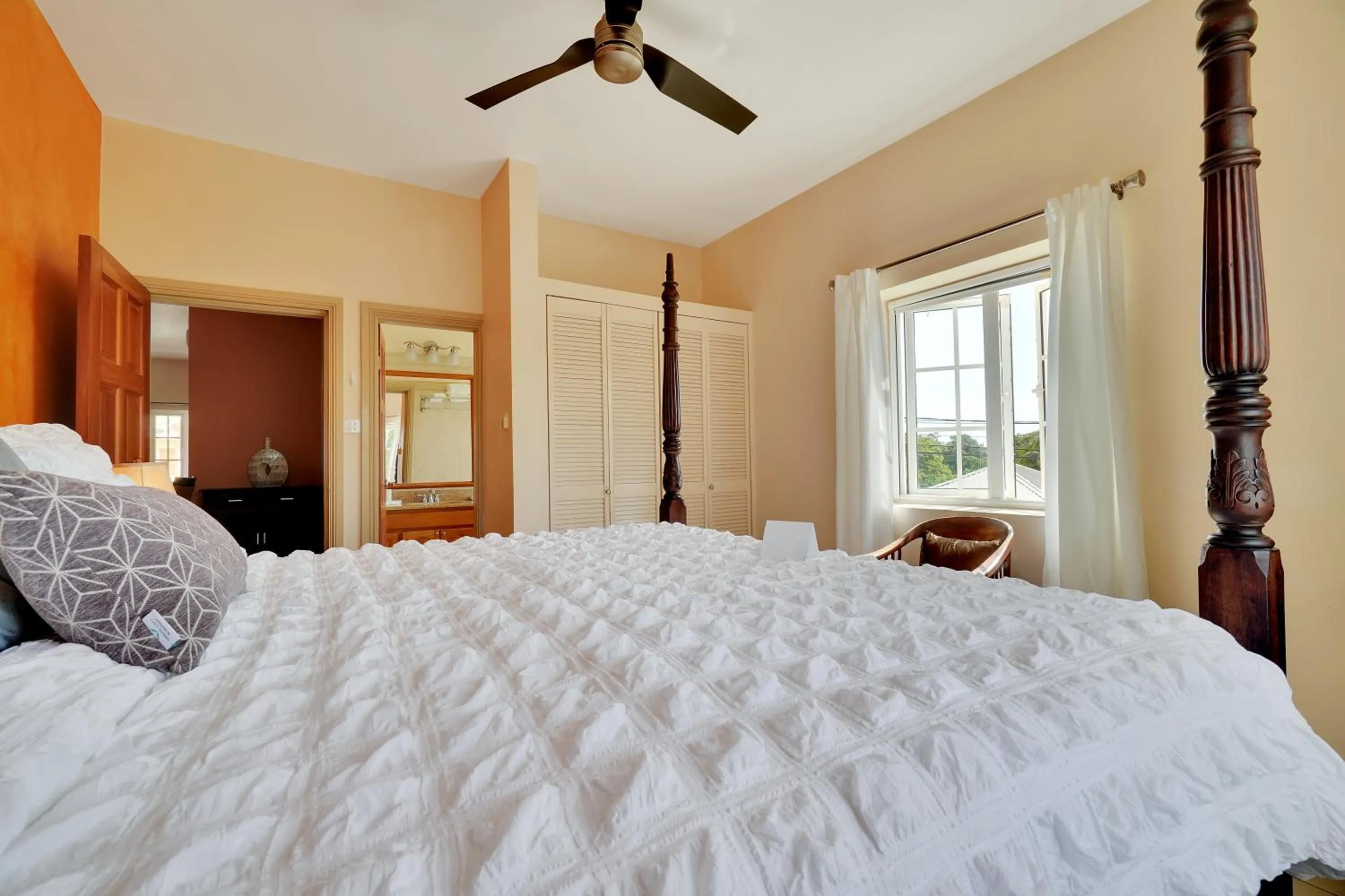 Bed in Mandela Court Suites Grenada