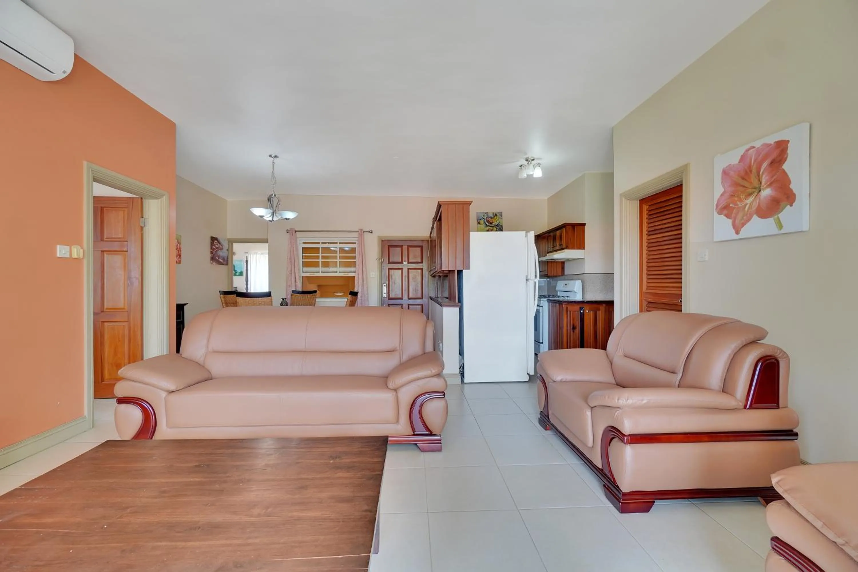 TV and multimedia in Mandela Court Suites Grenada