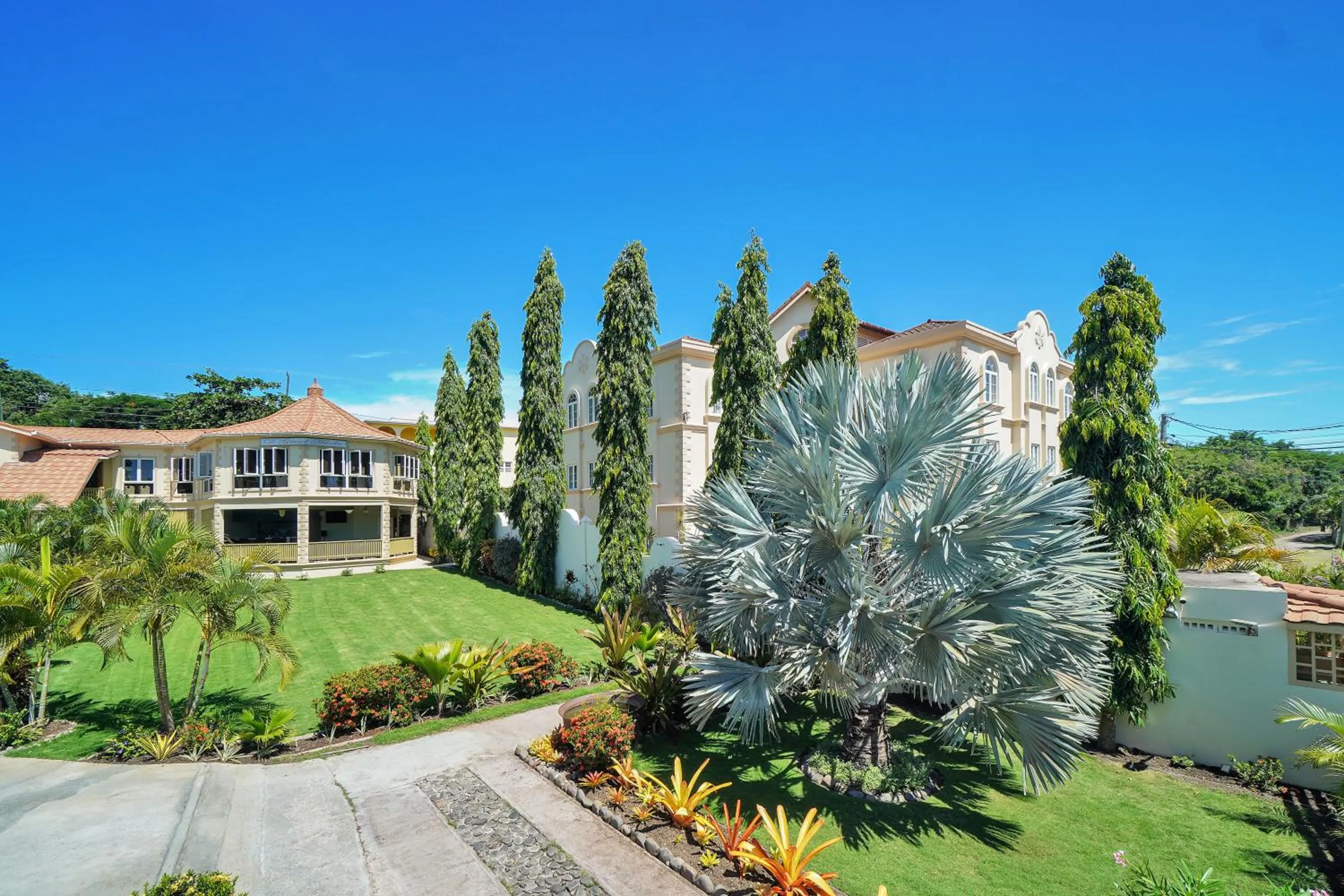 Property building in Mandela Court Suites Grenada