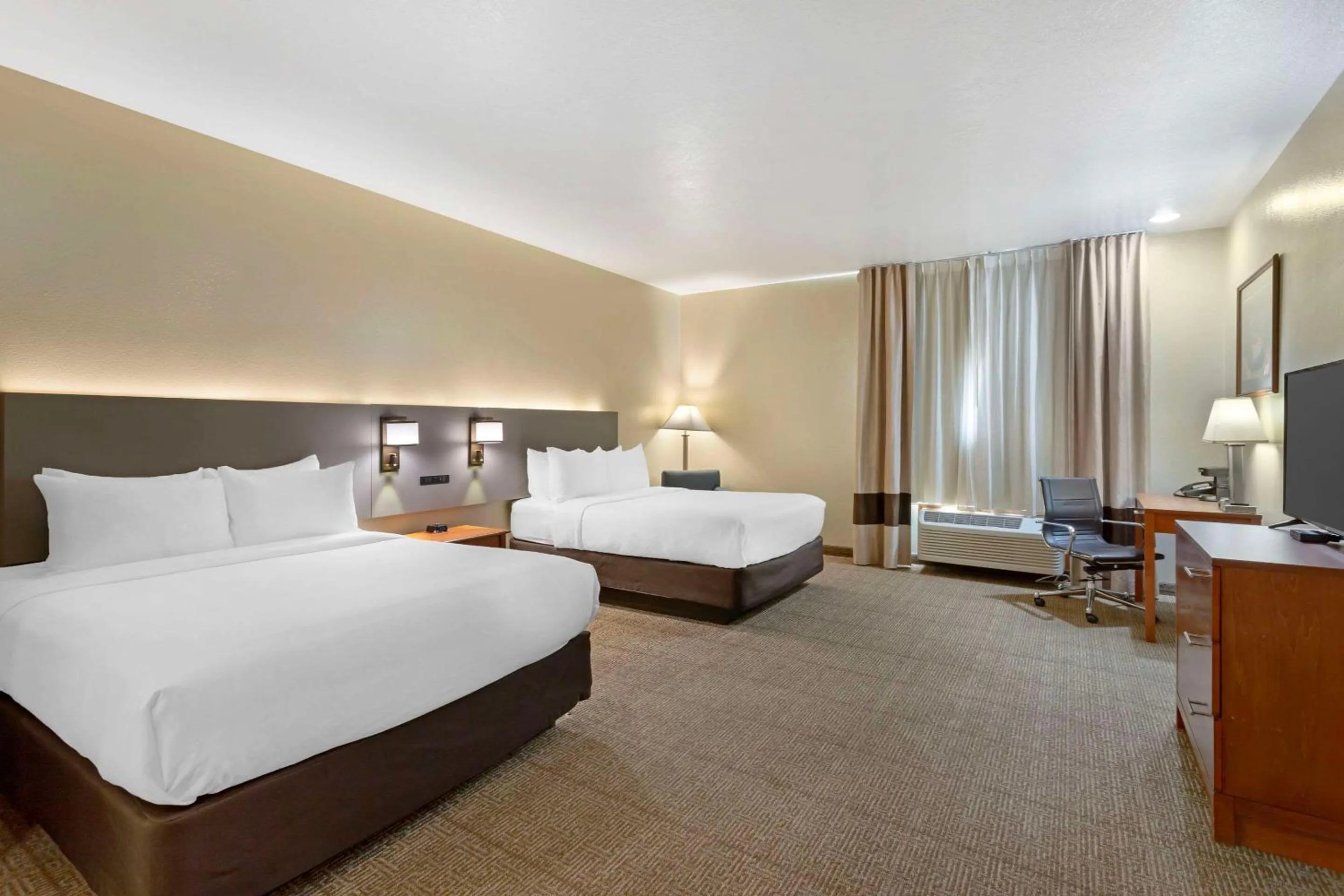 Bedroom, Bed in Comfort Inn Richfield I-70