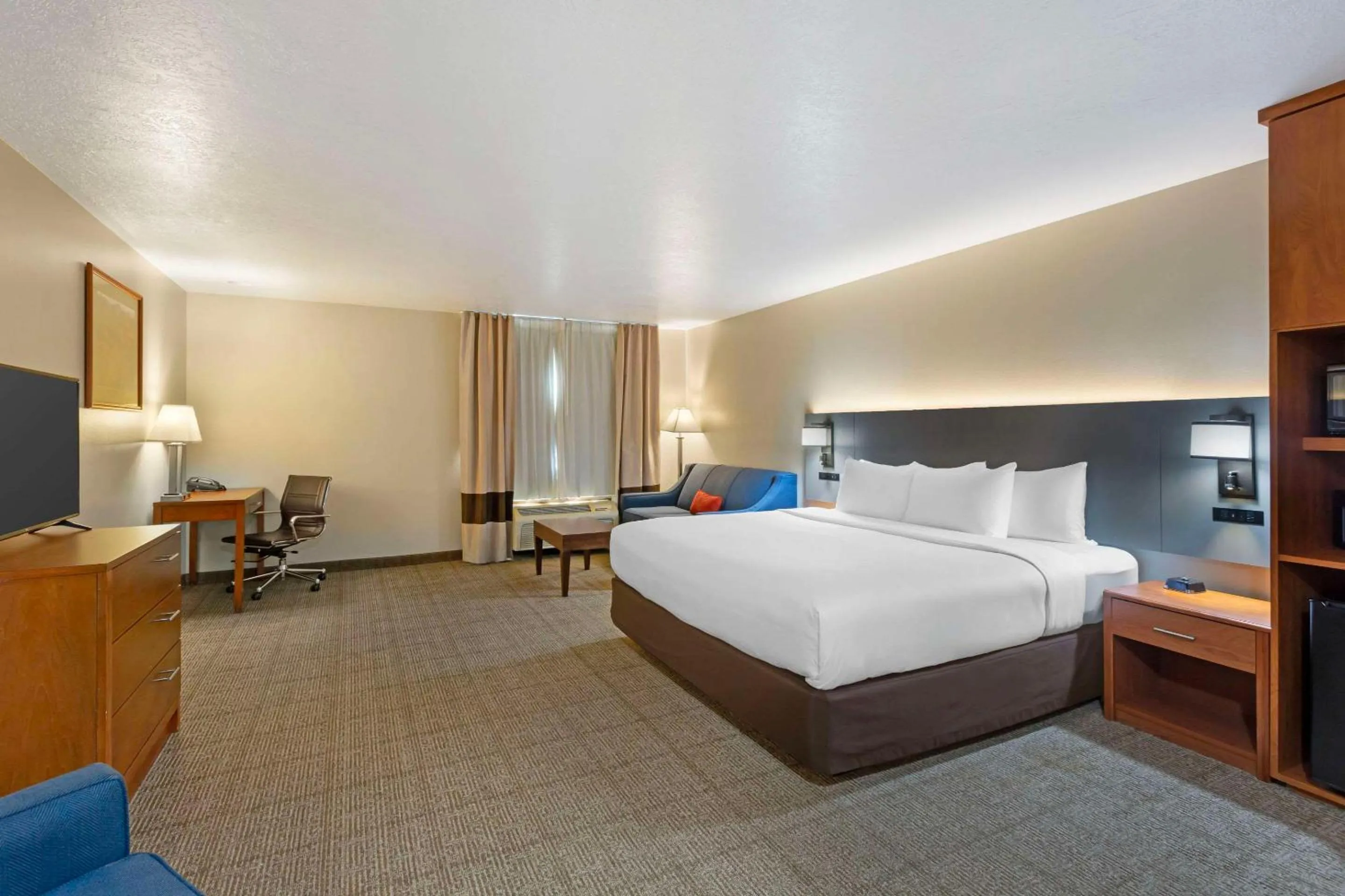 Bedroom, Bed in Comfort Inn Richfield I-70