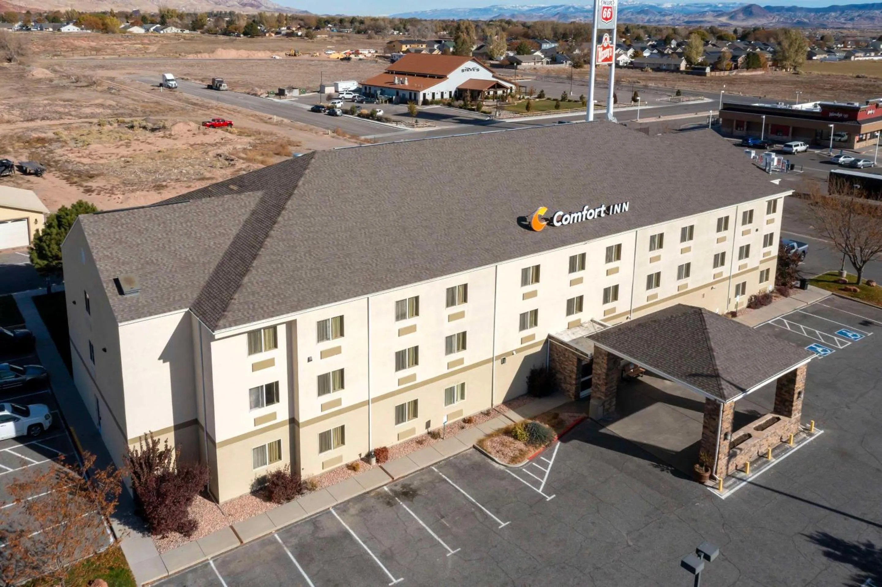 Property building in Comfort Inn Richfield I-70